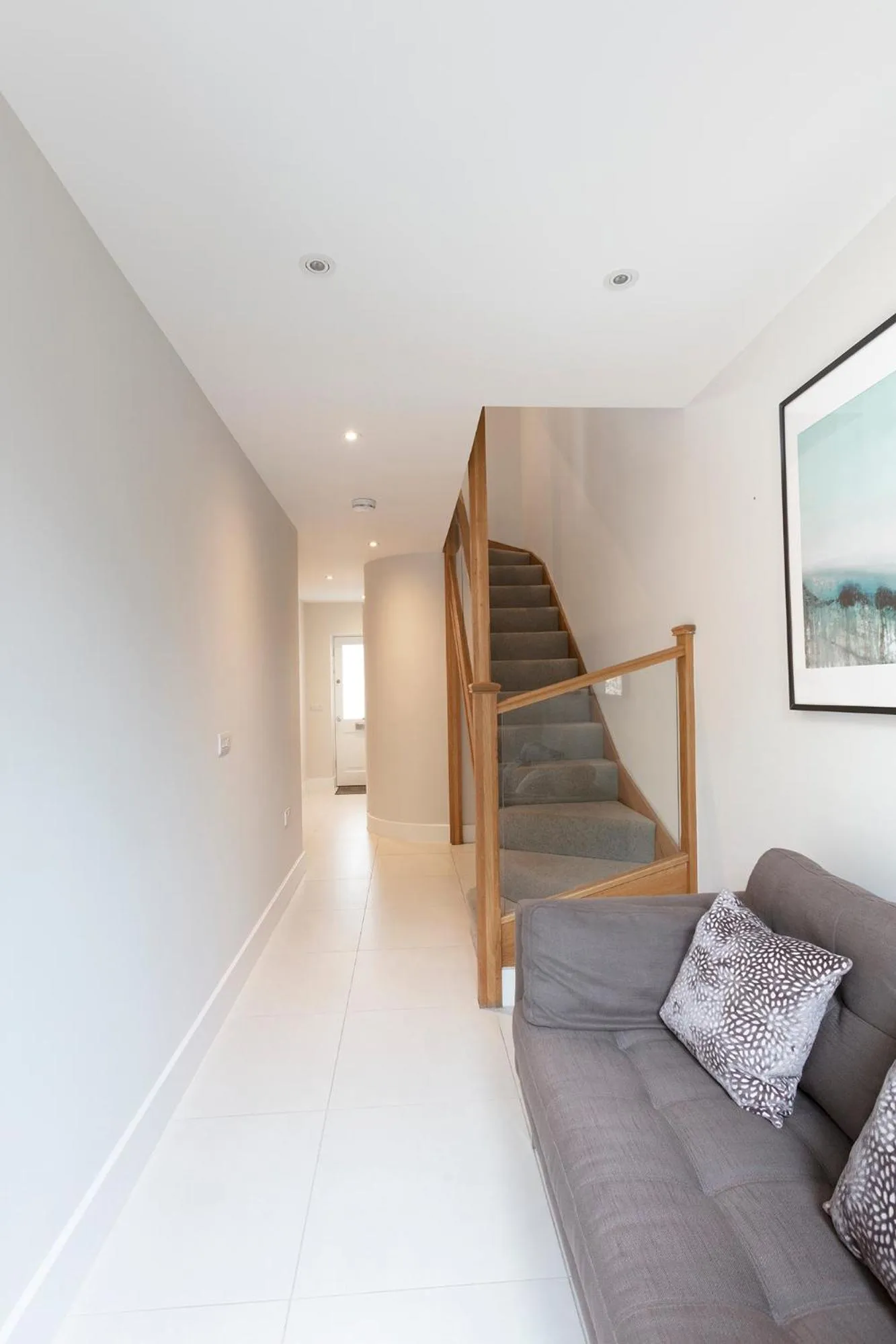 Immaculate Central Windsor Town House with parking