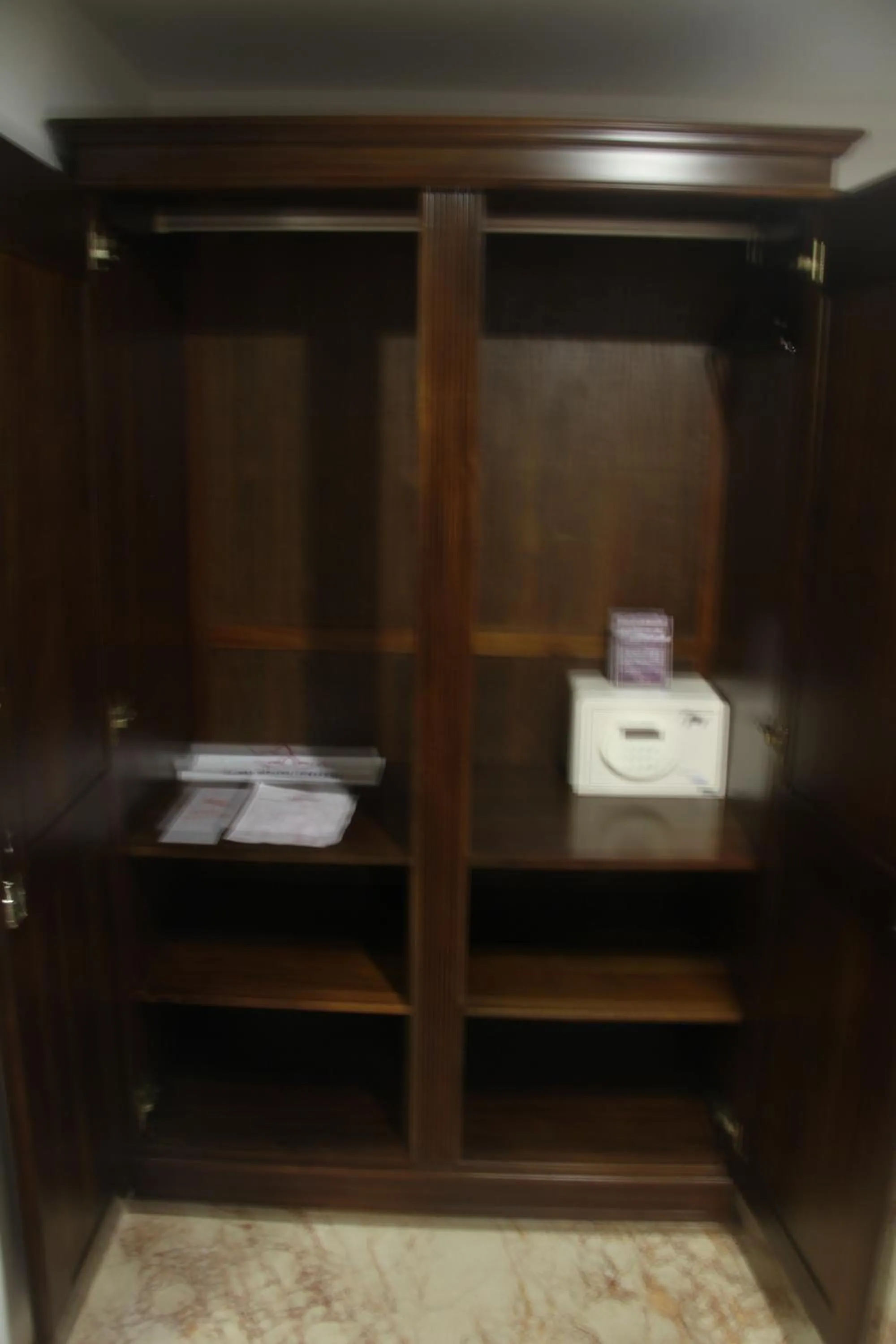 Area and facilities, Bed in Lakshmi Hotel