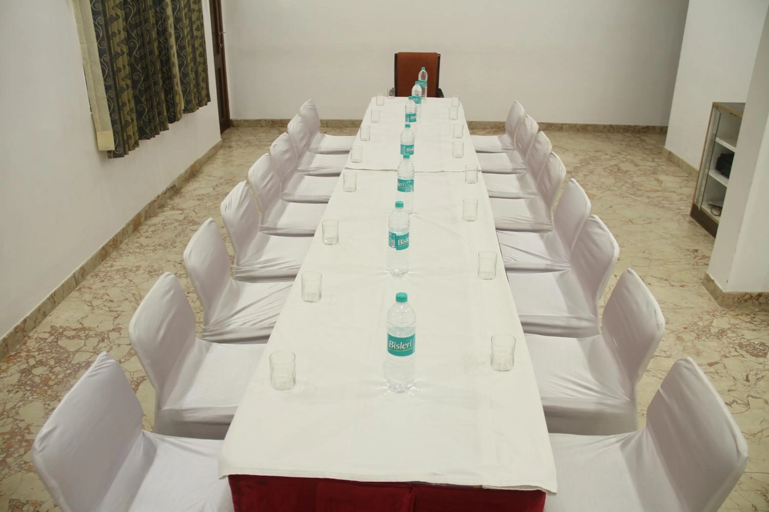 Business facilities in Lakshmi Hotel