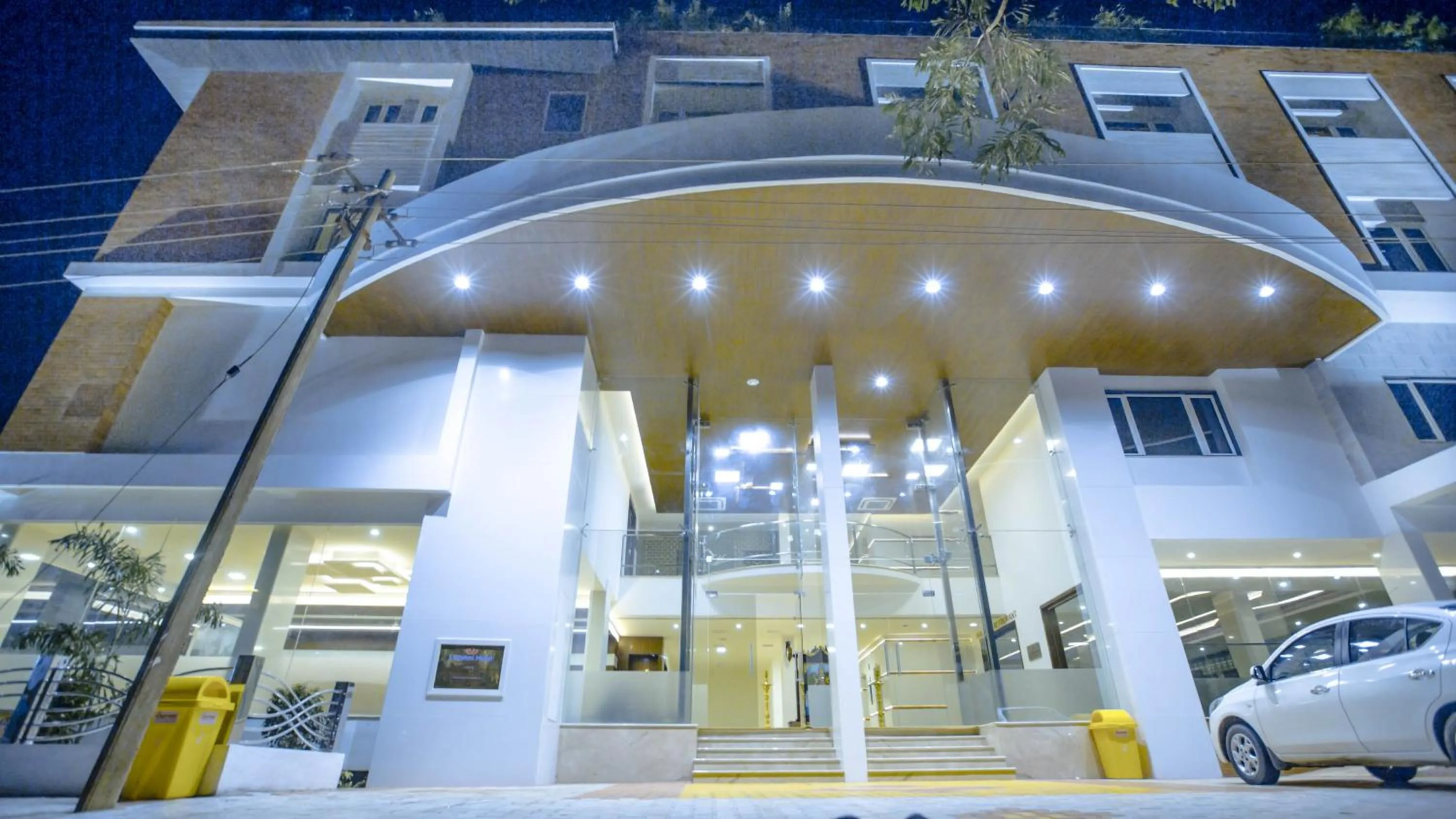 Facade/entrance in Lakshmi Hotel