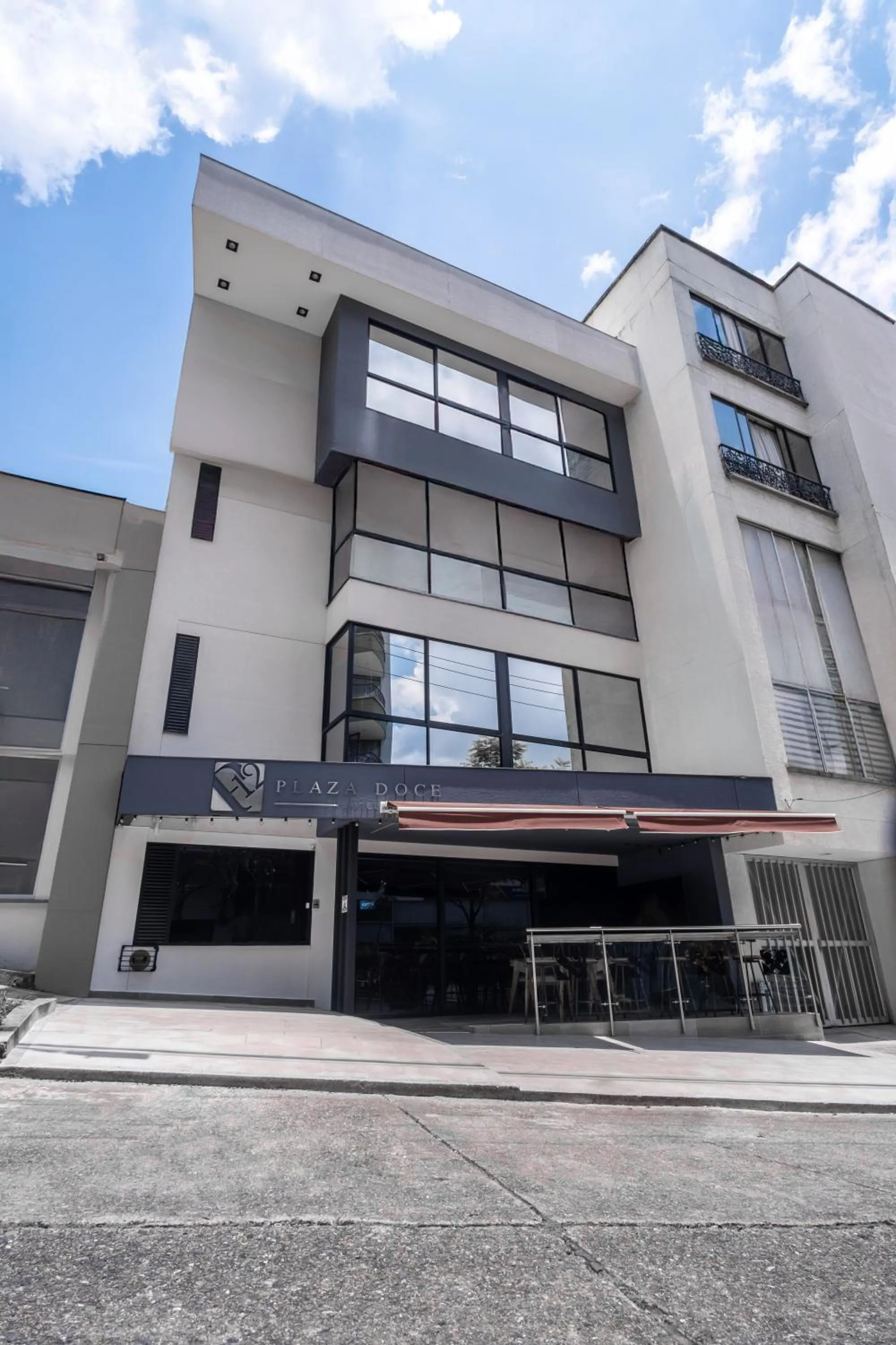 Property building in Hotel Plaza Doce
