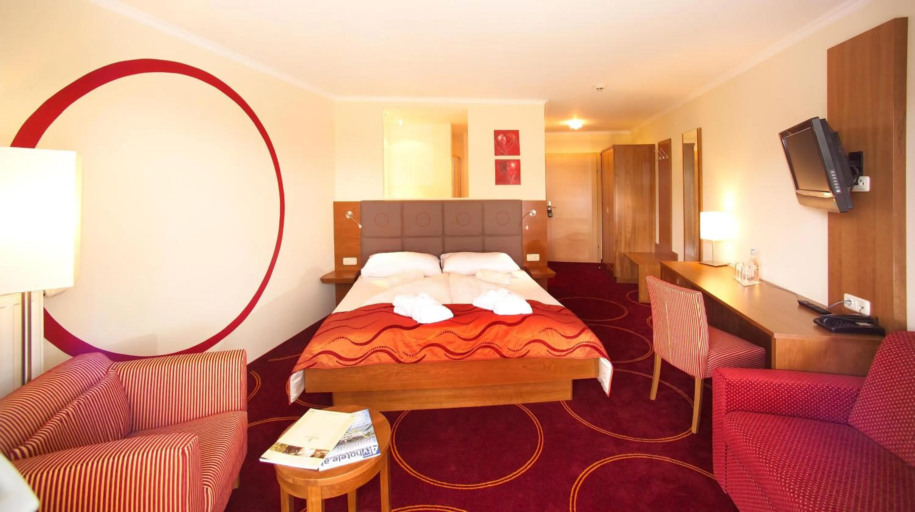 Photo of the whole room, Bed in das Balance - Spa & Golf Hotel am Wörthersee