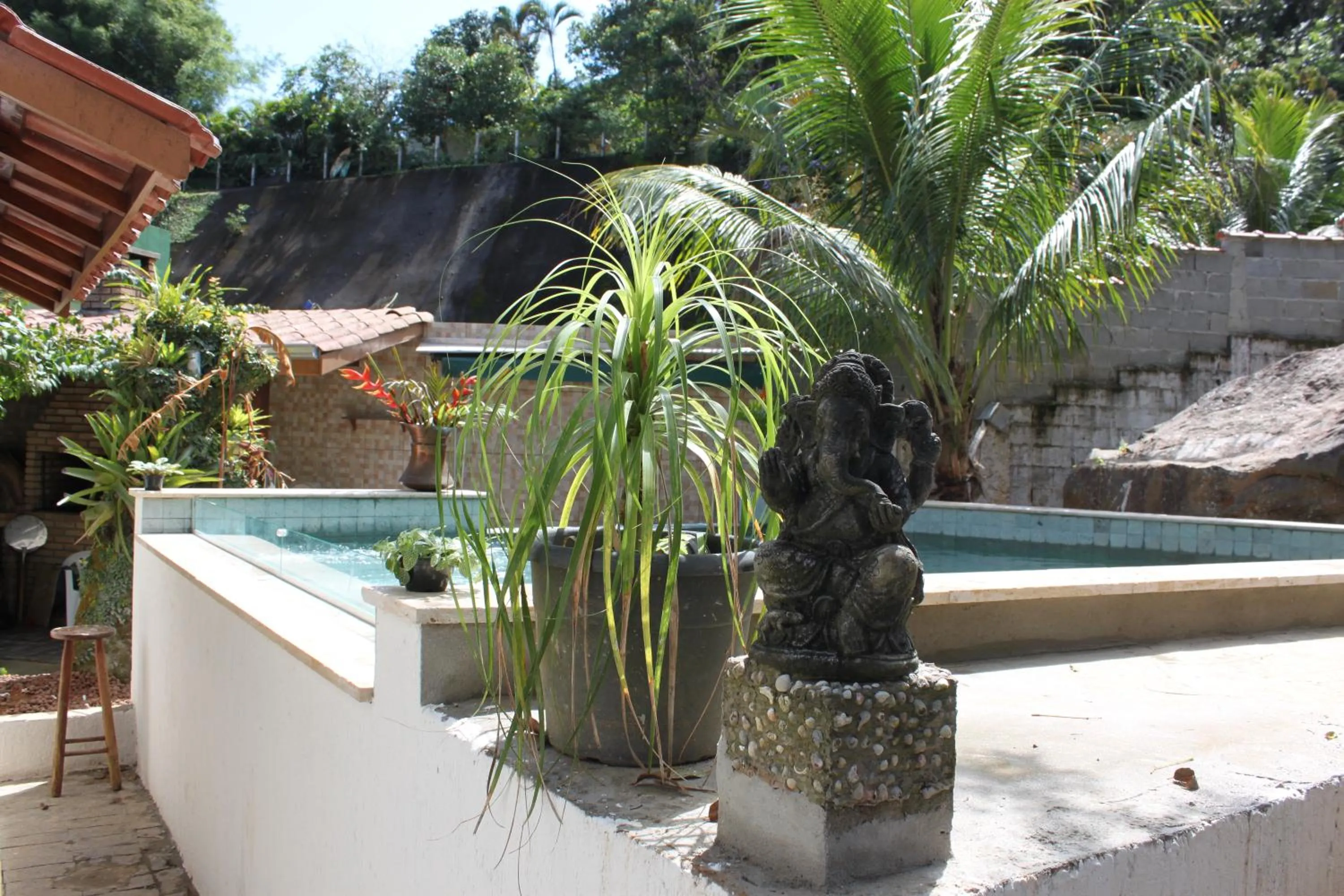 Solarium in Piscina climatizada, jacuzzi e com grande área verde