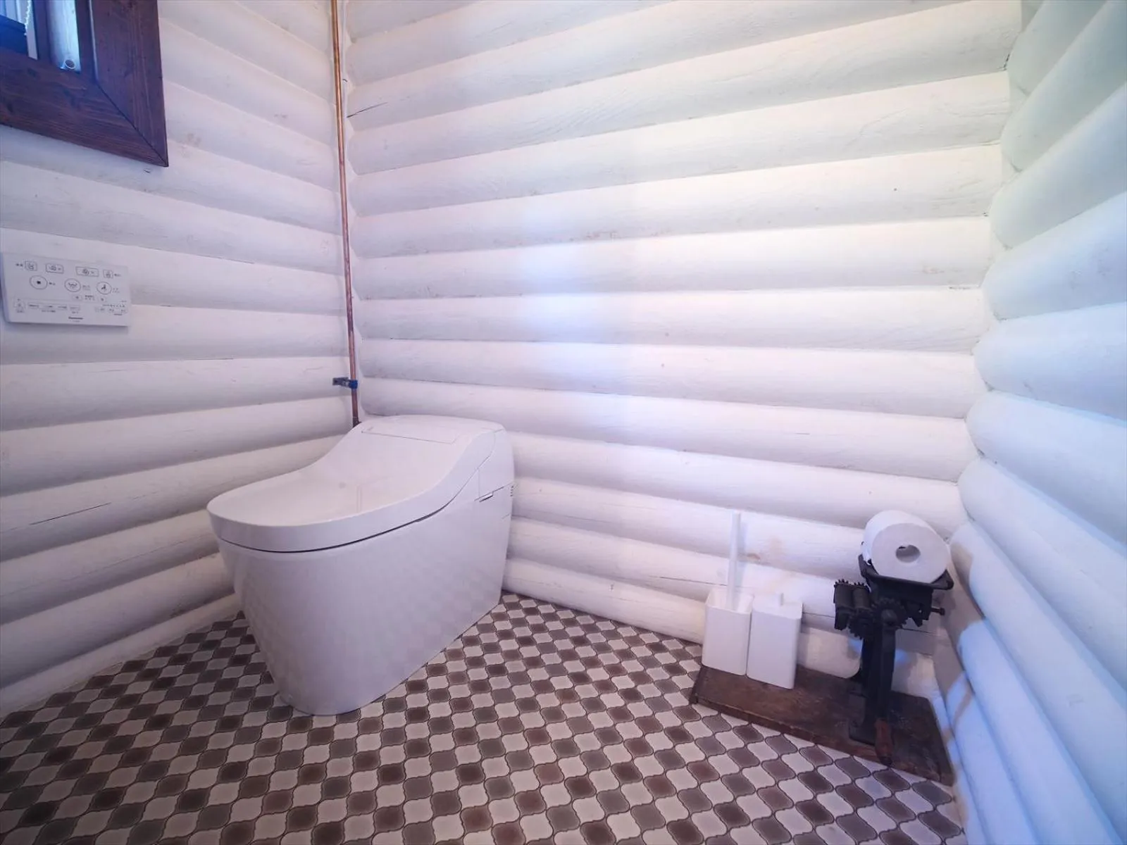 Toilet in Minanonno Play Village