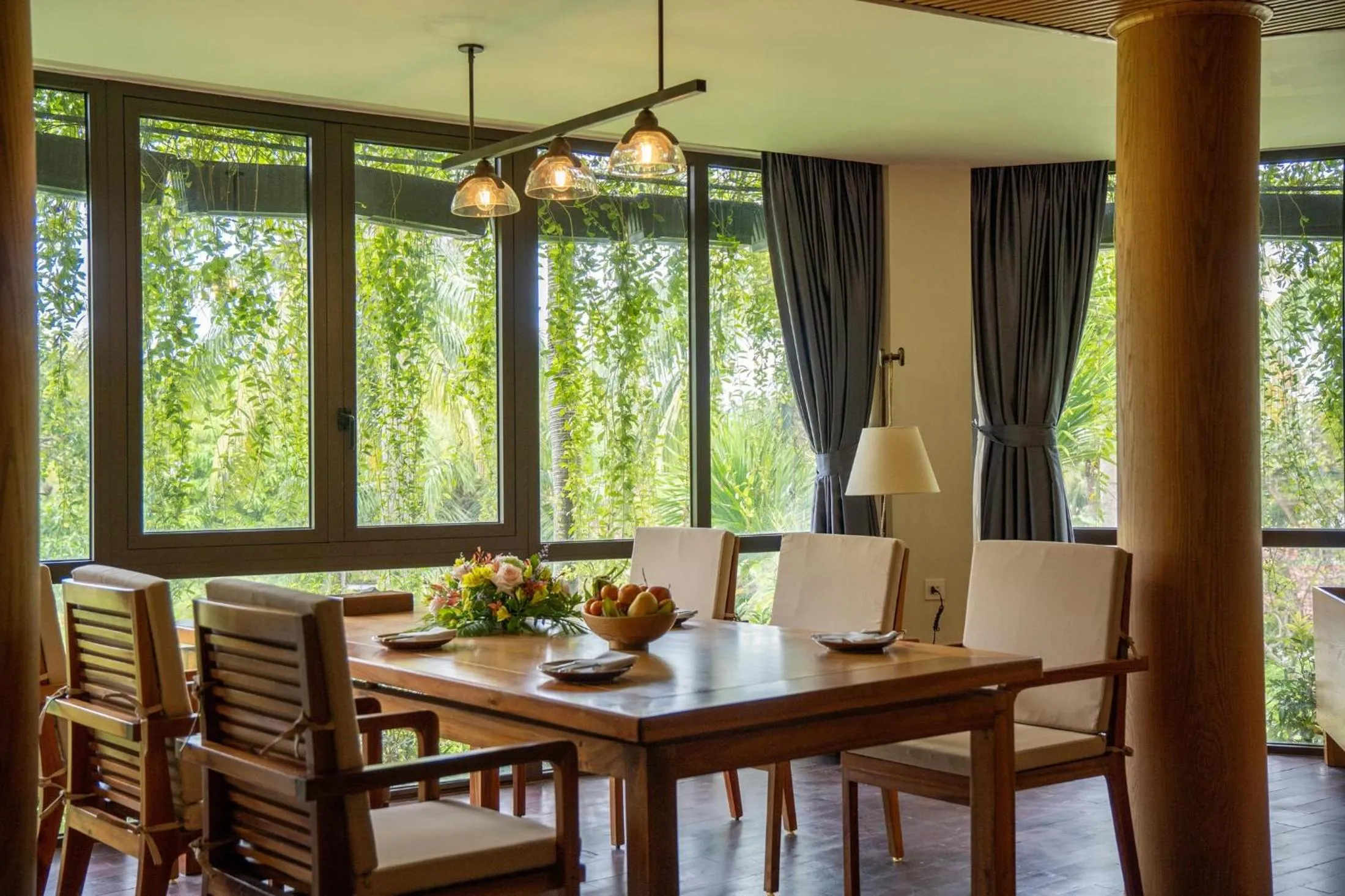 Dining area in Pax Ana Doc Let Resort & Spa