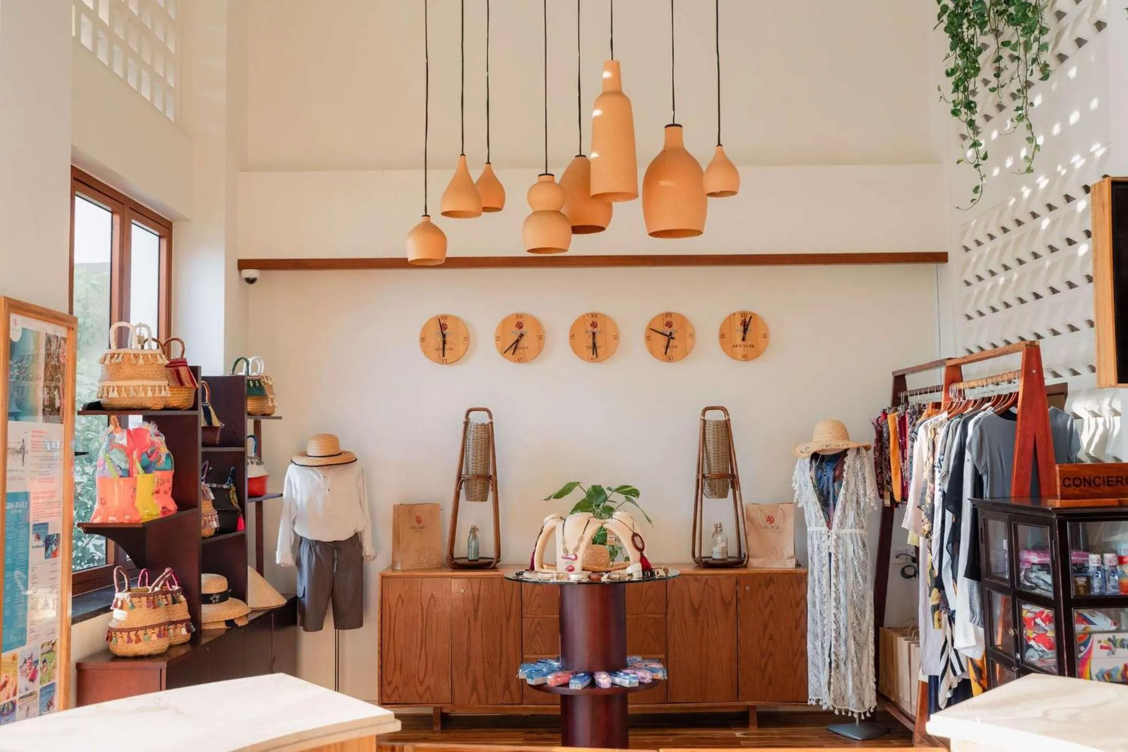 On-site shops in Pax Ana Doc Let Resort & Spa