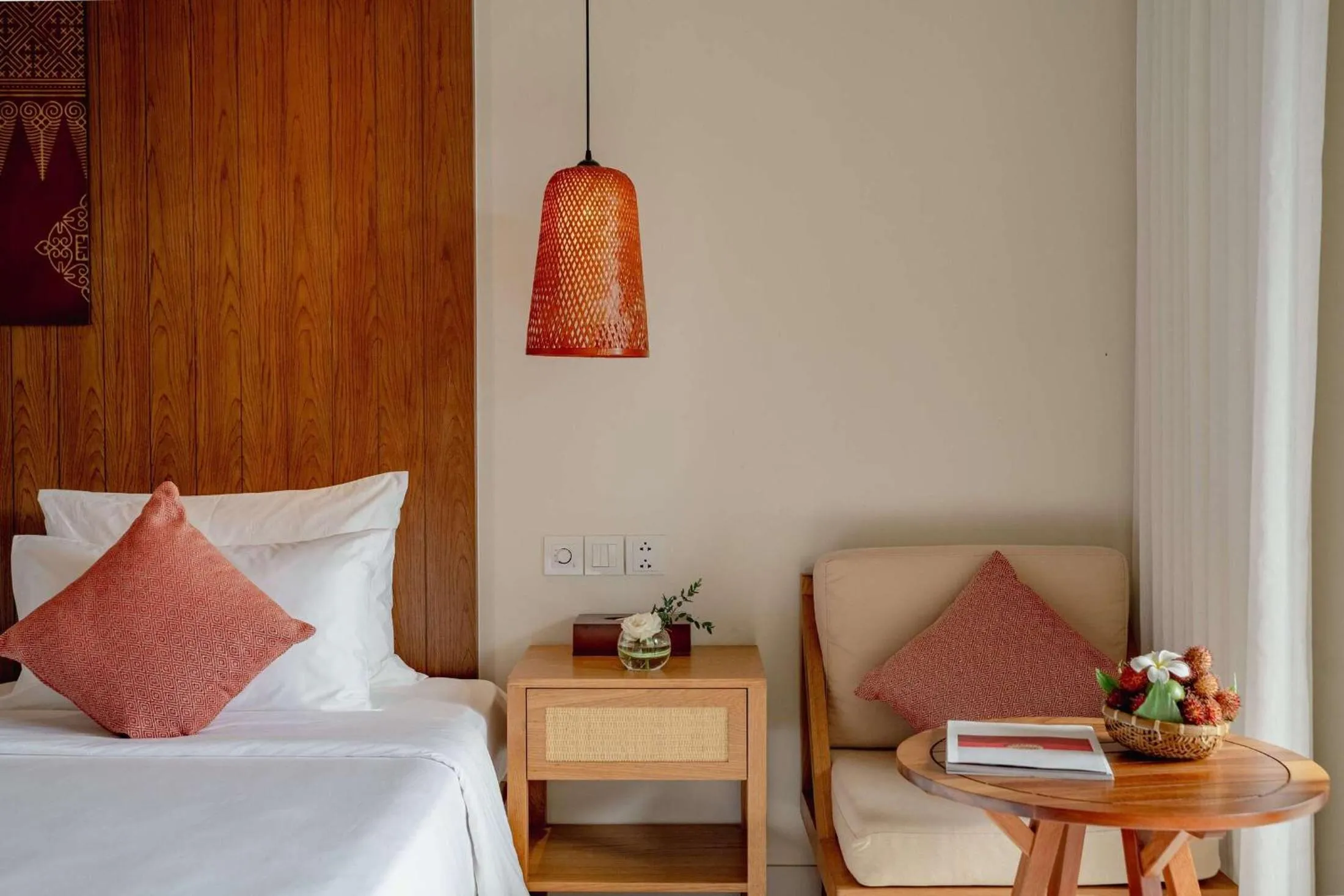 Seating area, Bed in Pax Ana Doc Let Resort & Spa