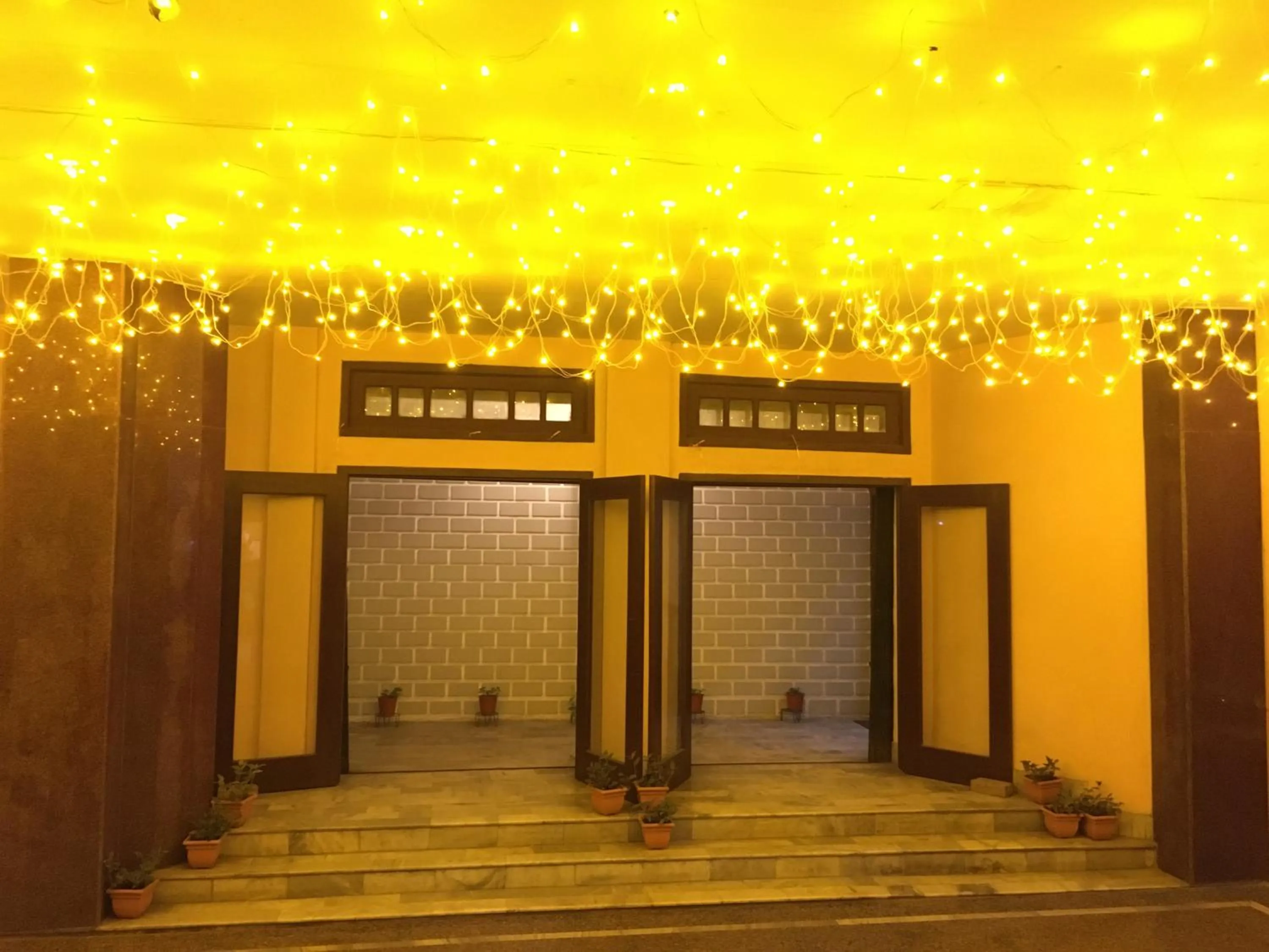 Facade/entrance in Hotel Indsurya