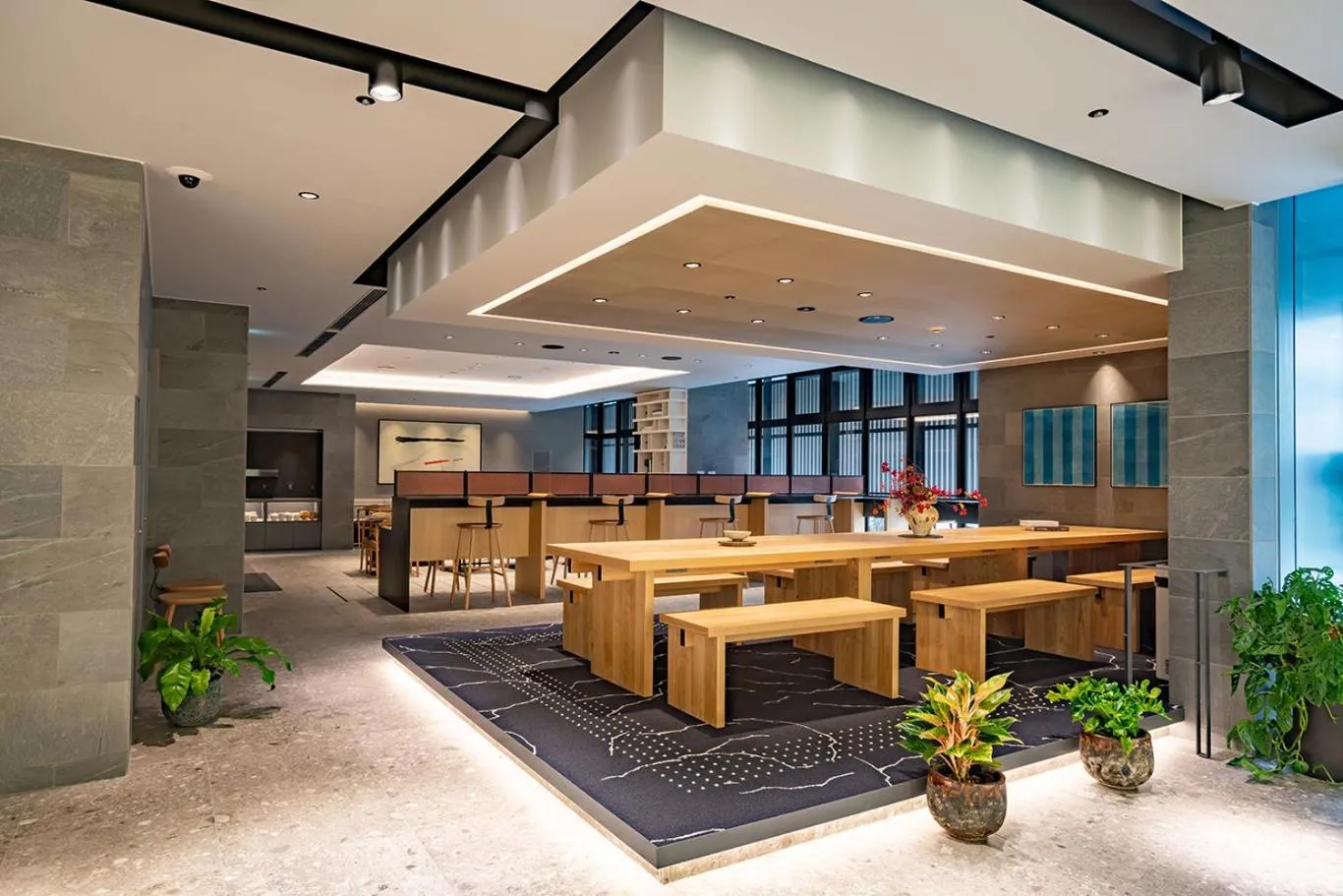 Lounge or bar in Oakwood Hotel Oike Kyoto