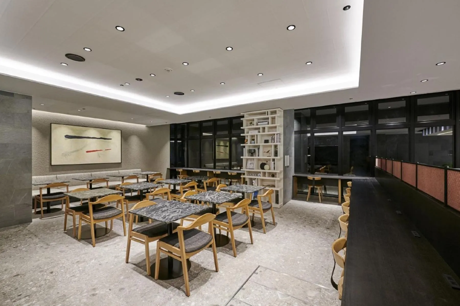 Restaurant/places to eat in Oakwood Hotel Oike Kyoto