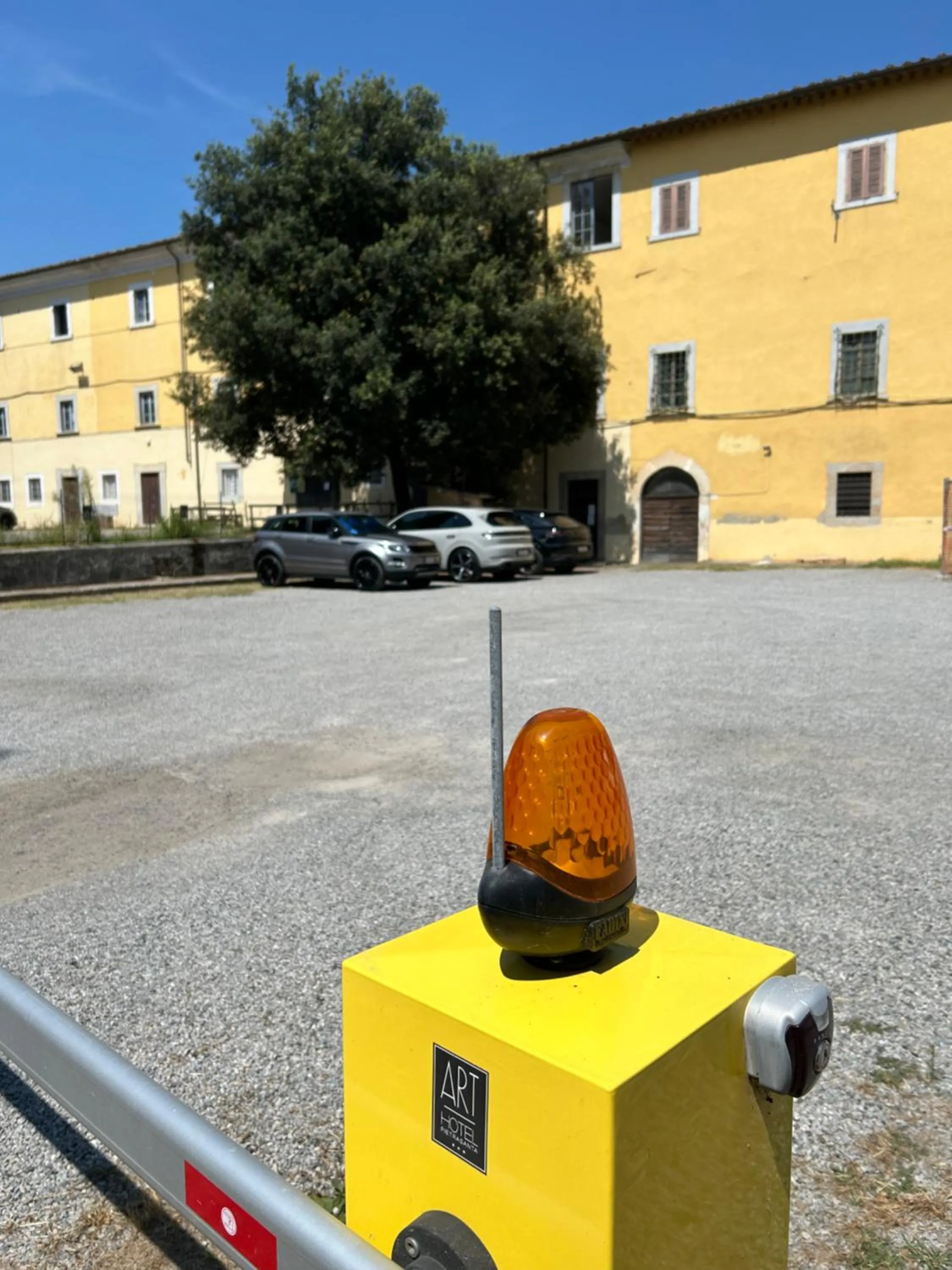 Parking in Art Hotel Pietrasanta