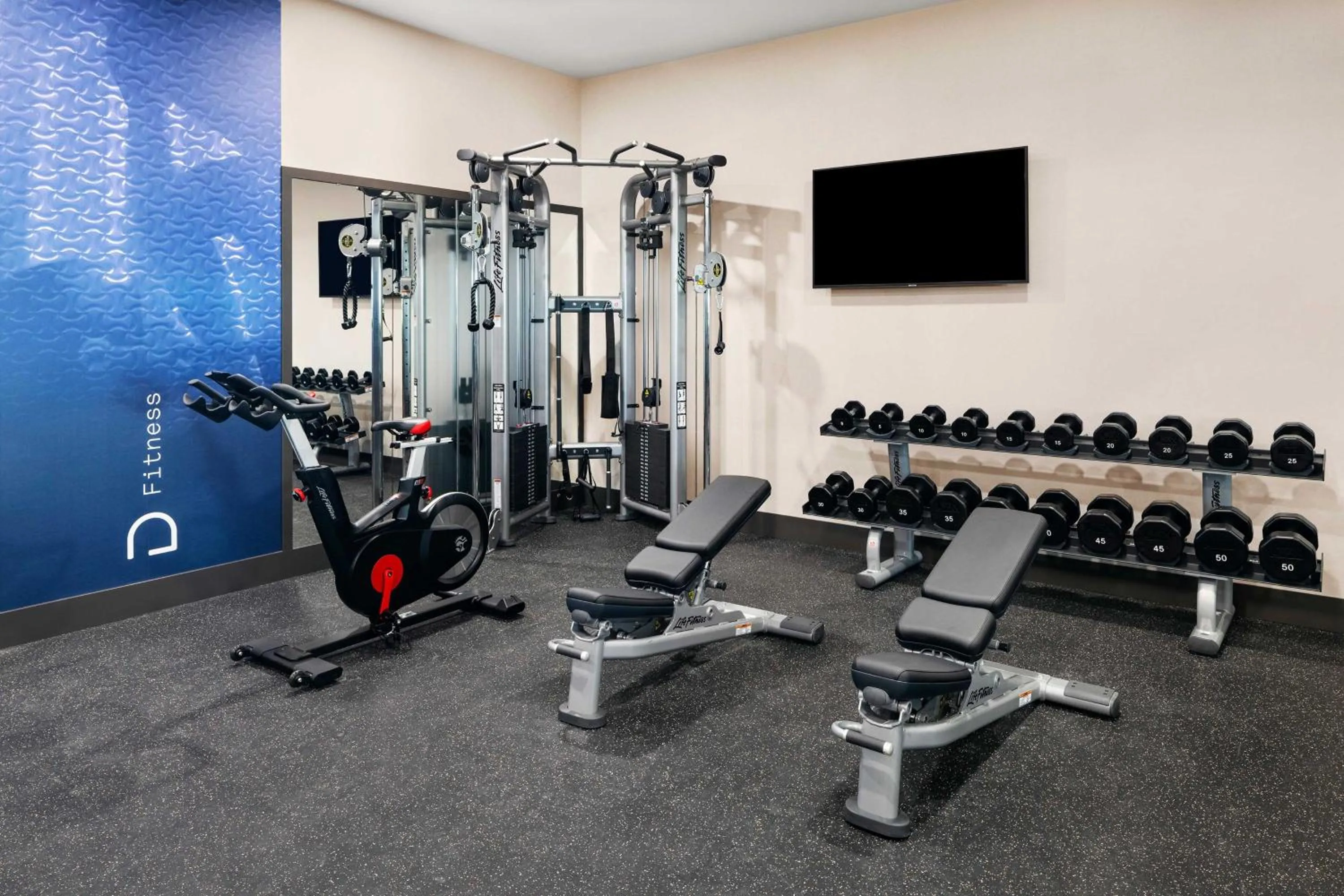 Fitness centre/facilities in Delta Hotels by Marriott Grande Prairie Airport