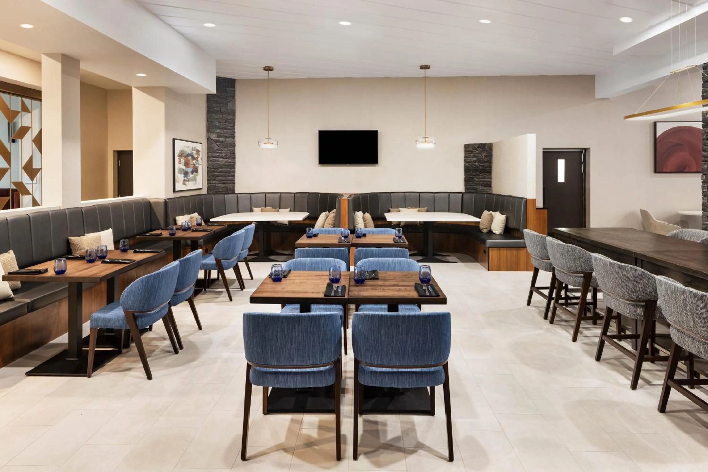 Restaurant/places to eat in Delta Hotels by Marriott Grande Prairie Airport