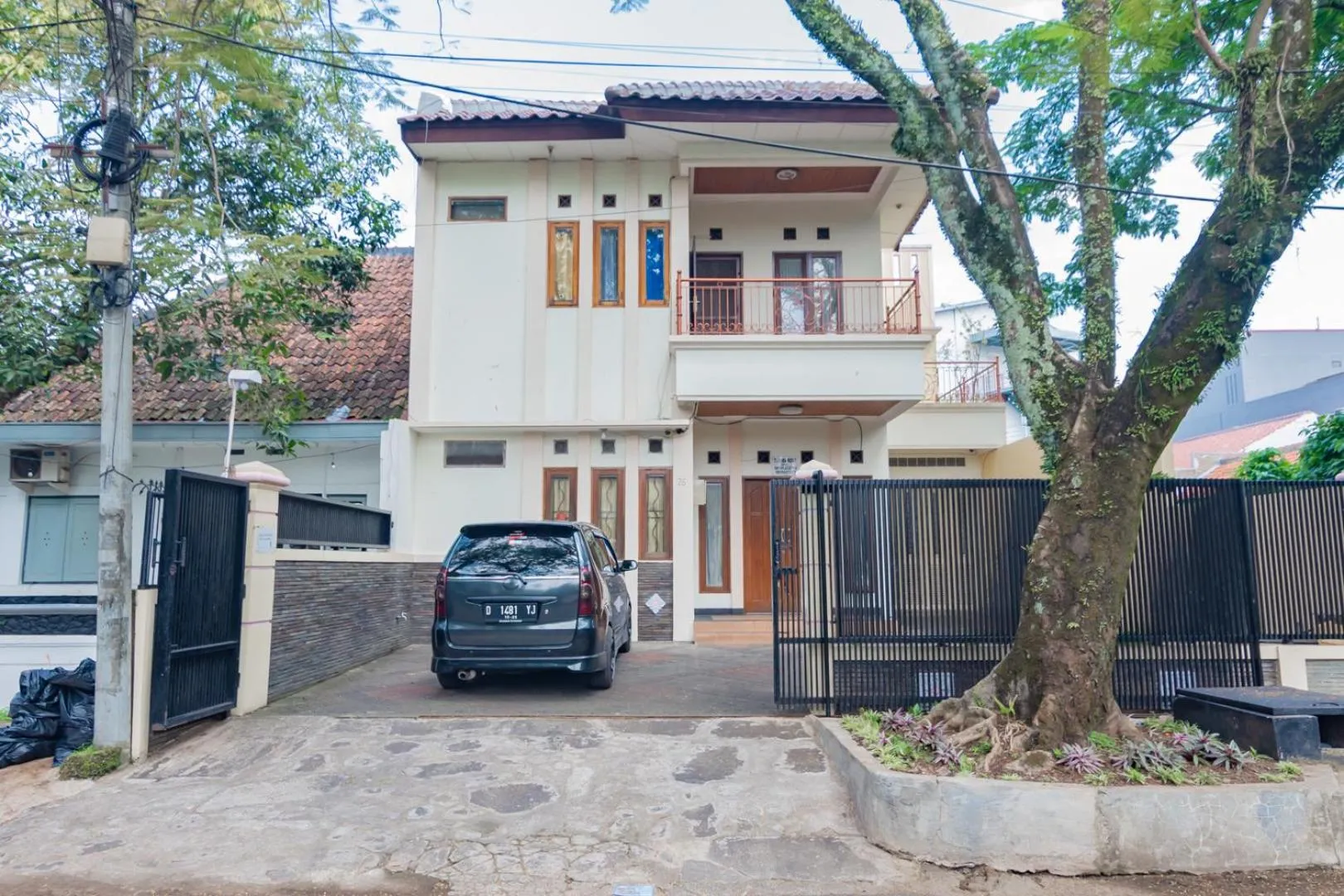 Property building in Koolkost near Riau Junction Mall (Minimum Stay 6 Nights)