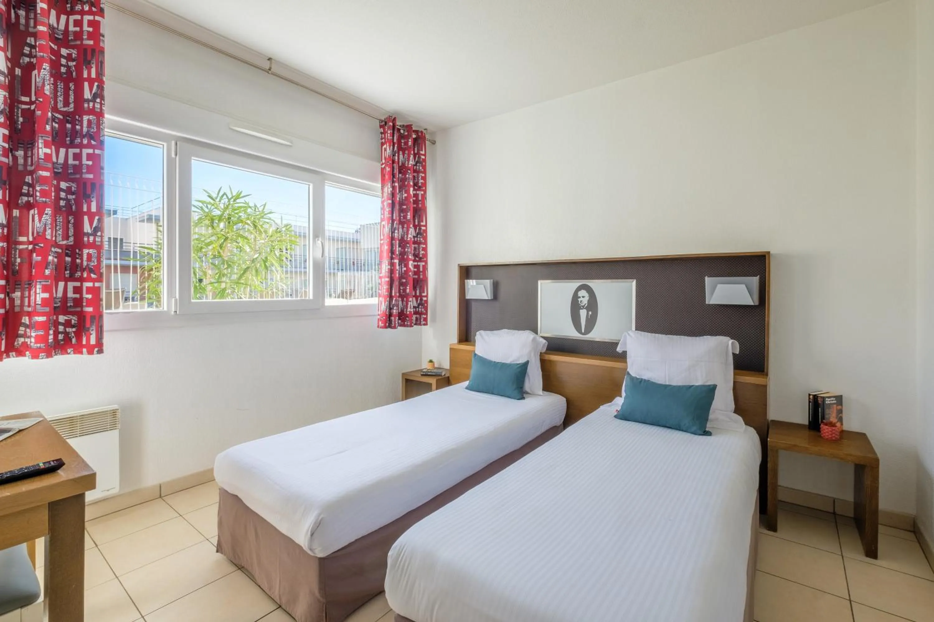 Bed in Comfort Aparthotel Antibes Le Maestria