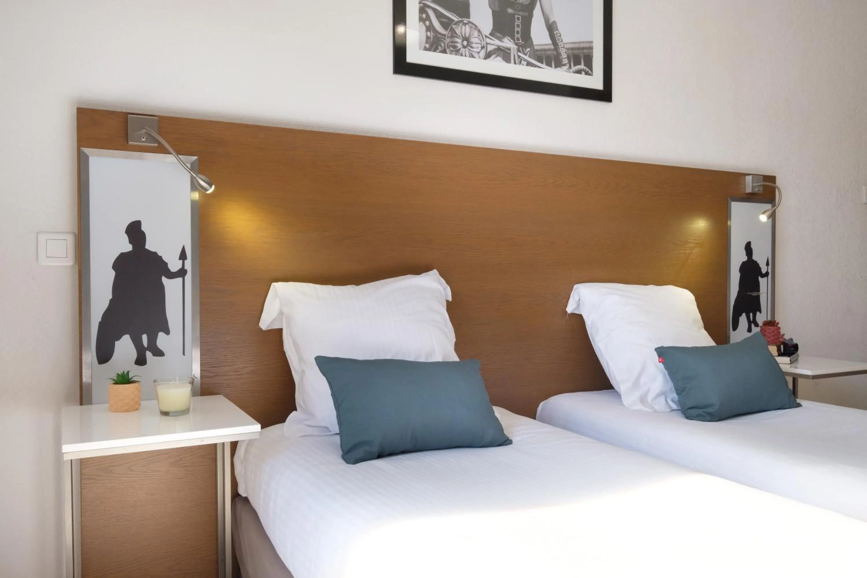 Bed in Comfort Aparthotel Antibes Le Maestria