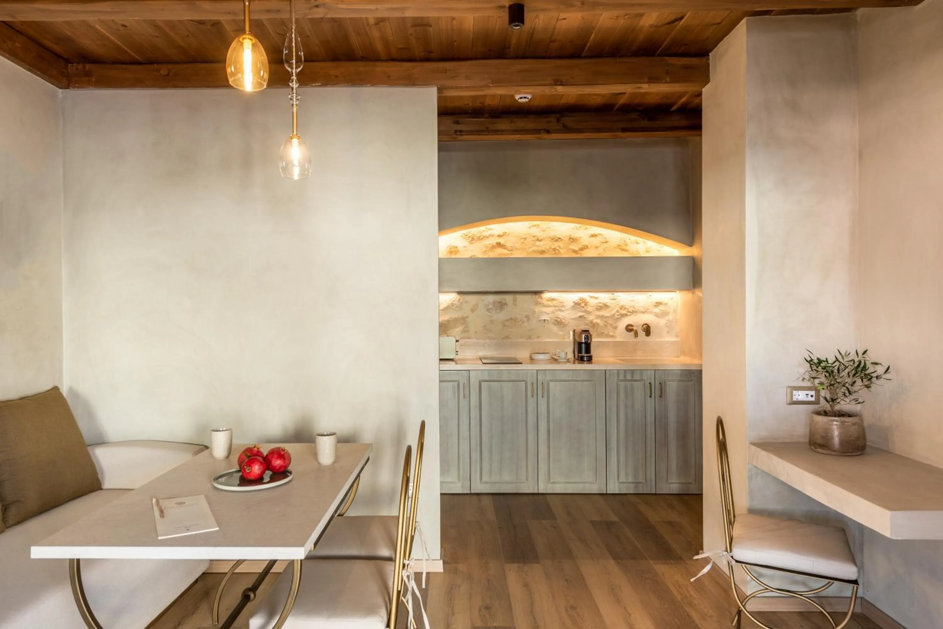 Kitchen or kitchenette in Inotropes Boutique Suites - Adults Only