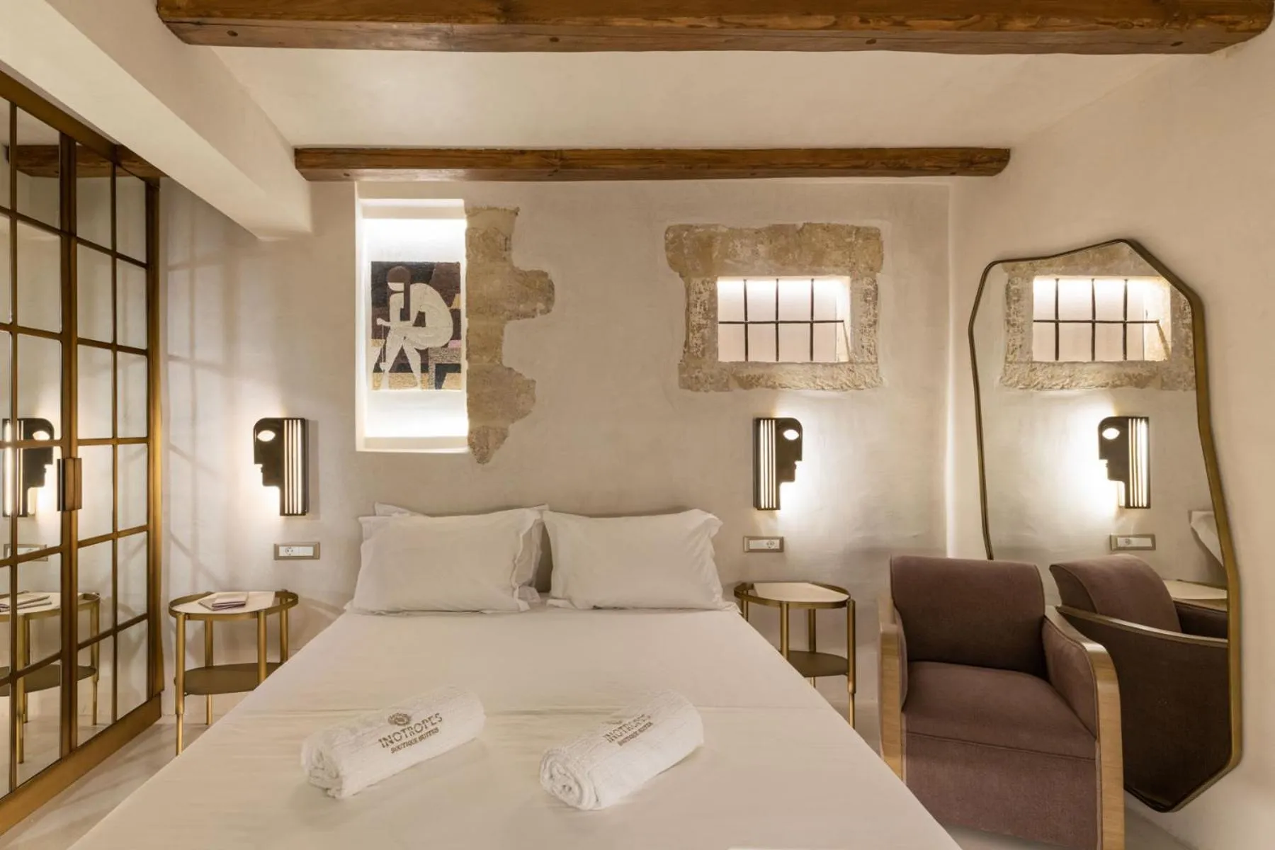 Bed in Inotropes Boutique Suites - Adults Only