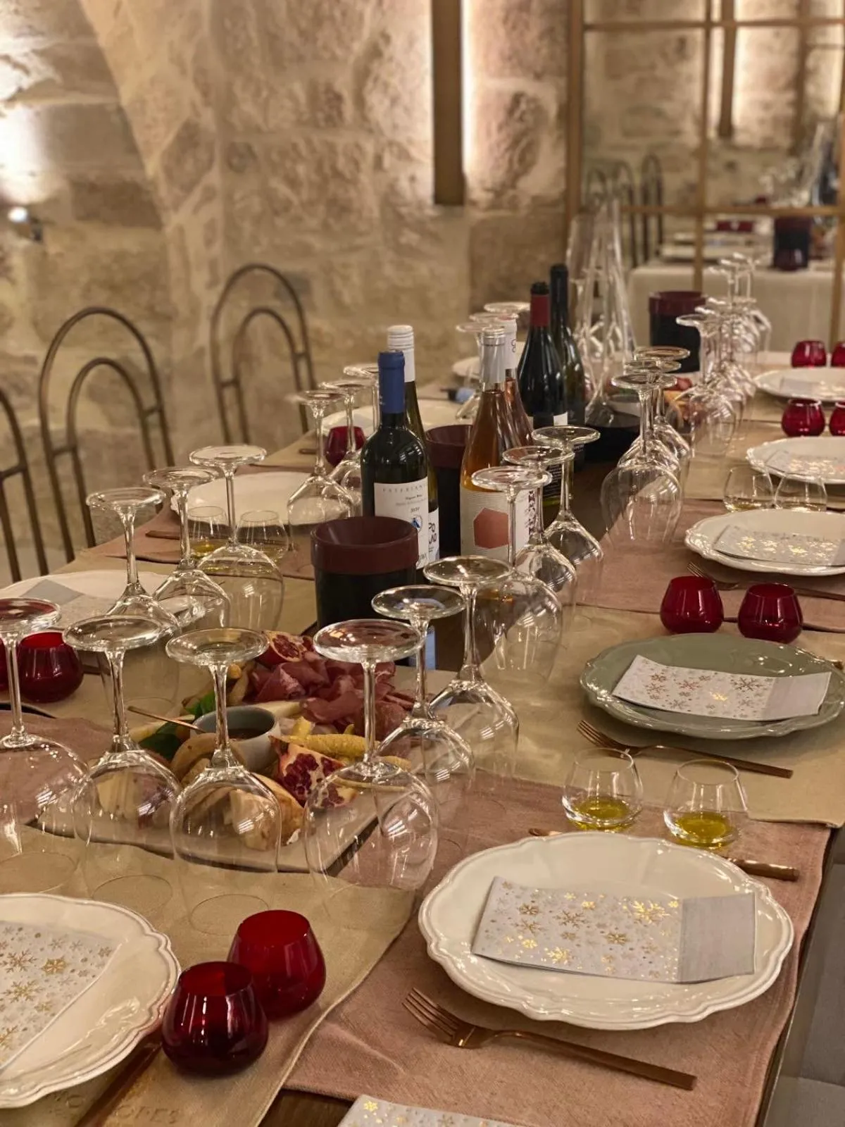 Food and drinks in Inotropes Boutique Suites - Adults Only