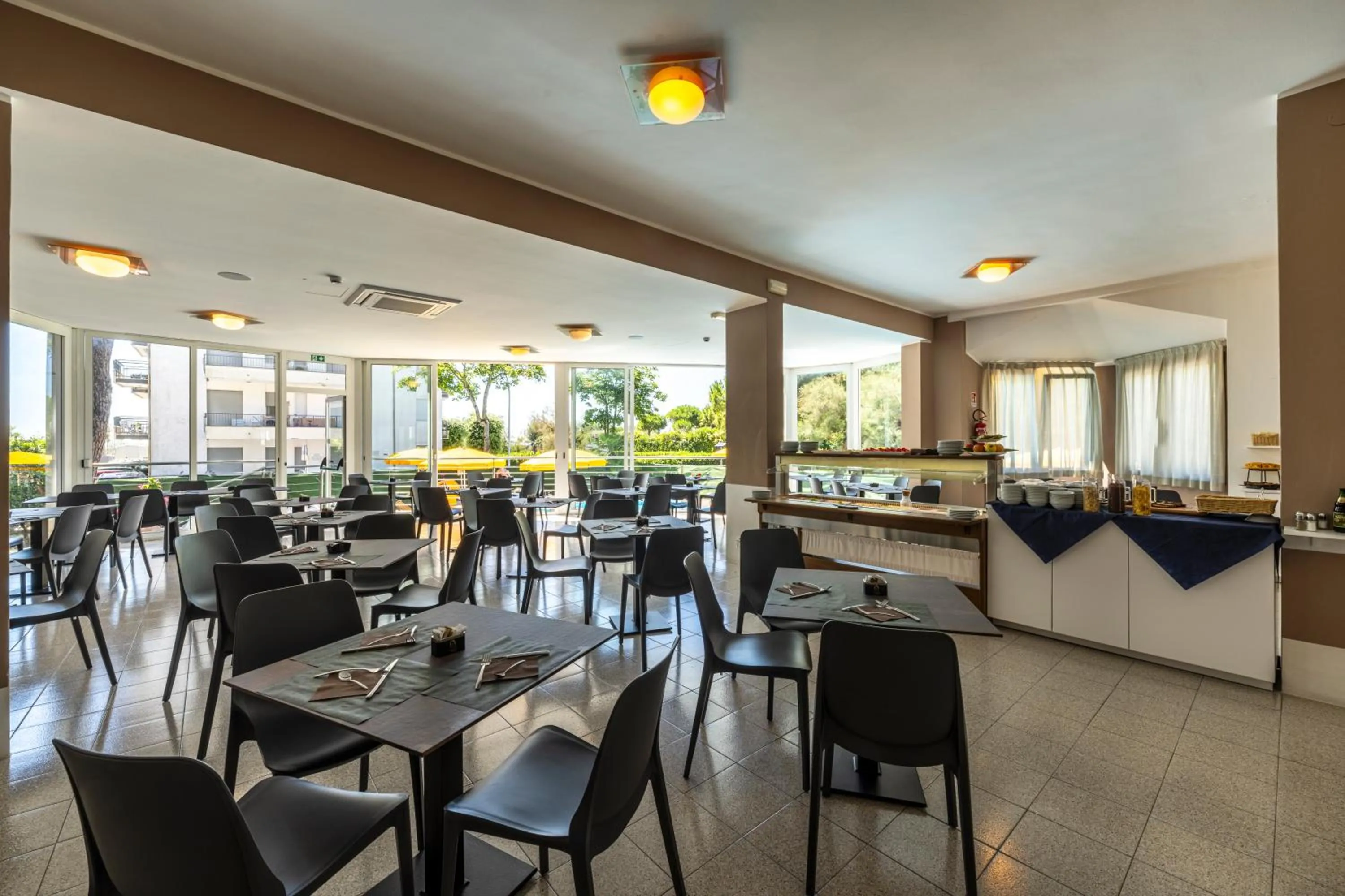 Lounge or bar in Hotel La Siesta