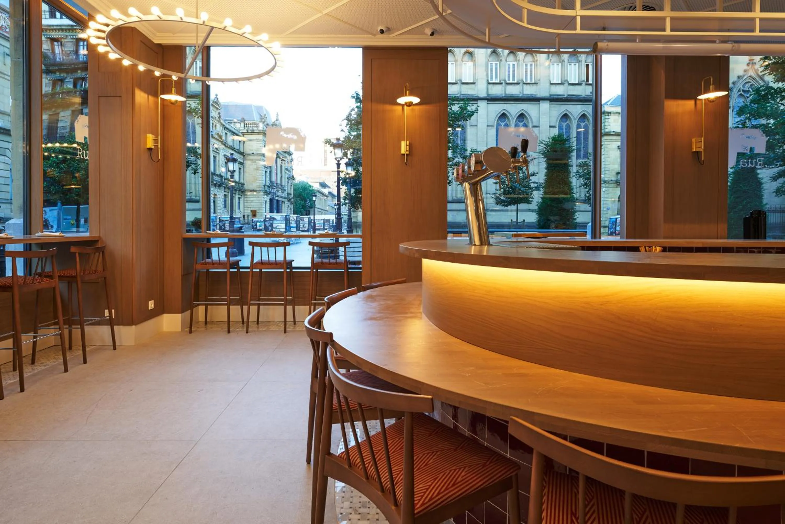 Restaurant/places to eat in Intelier Villa Katalina