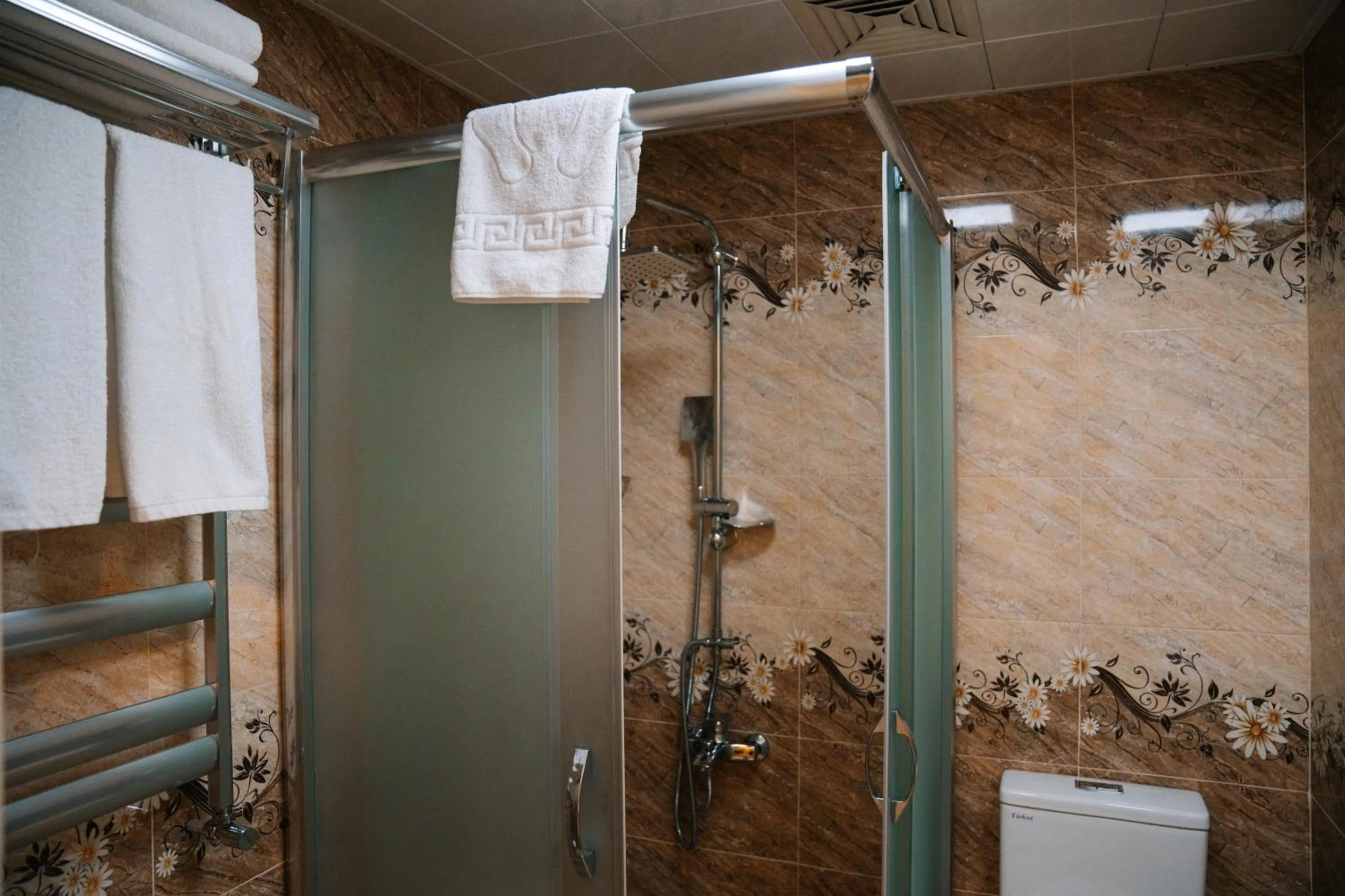 Shower in The Clocktower Hotel