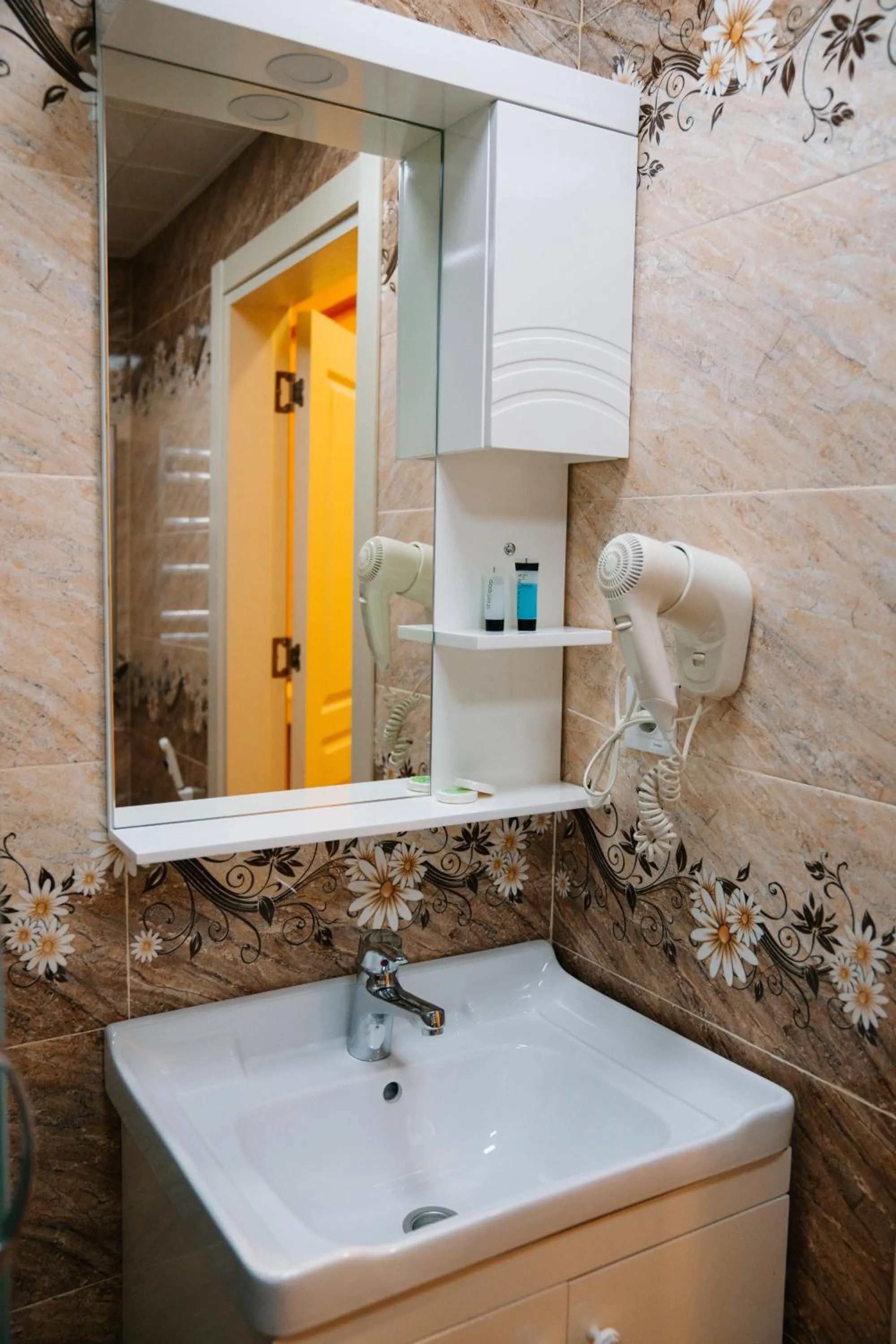 Shower in The Clocktower Hotel