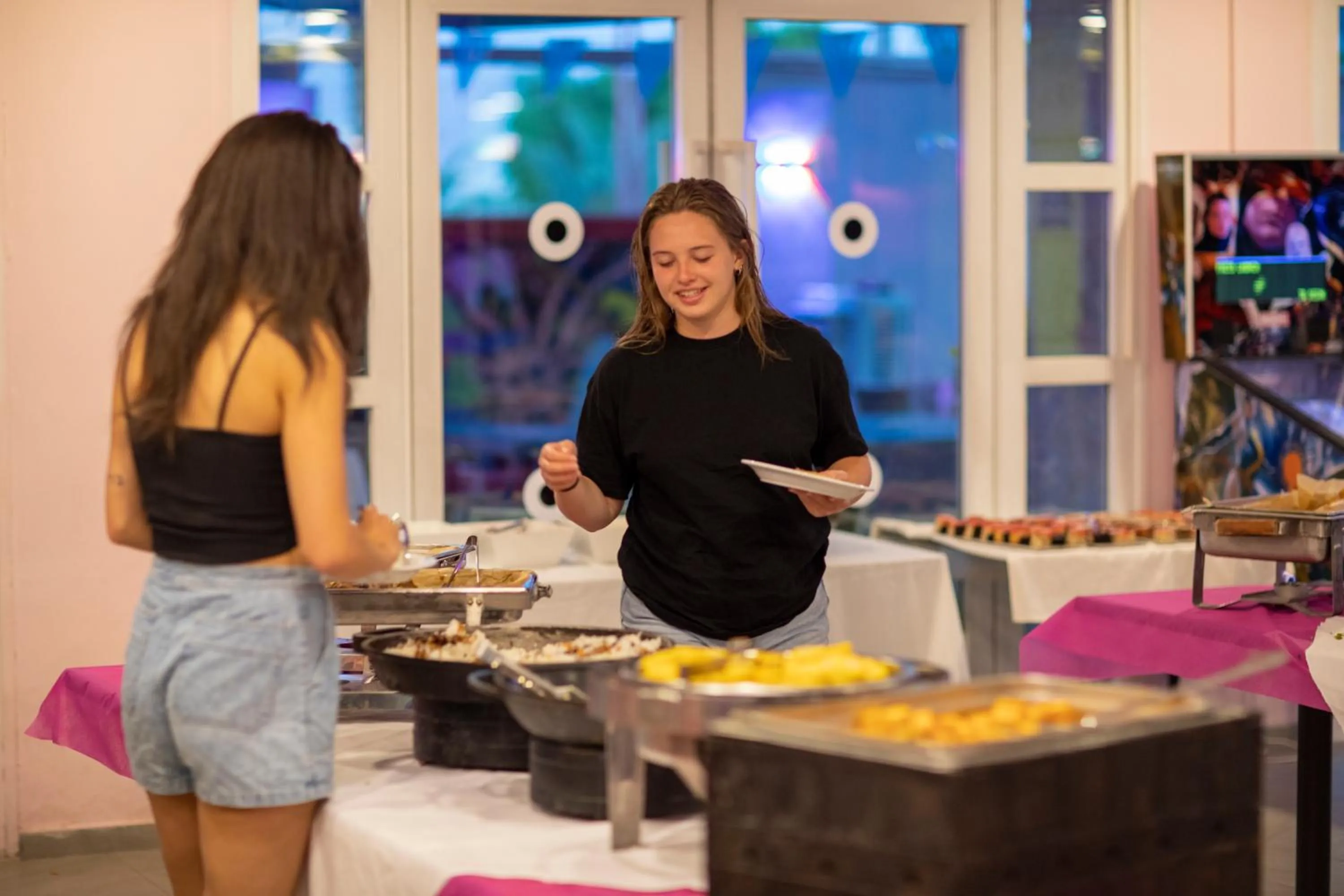 Food and drinks in Abraham Eilat