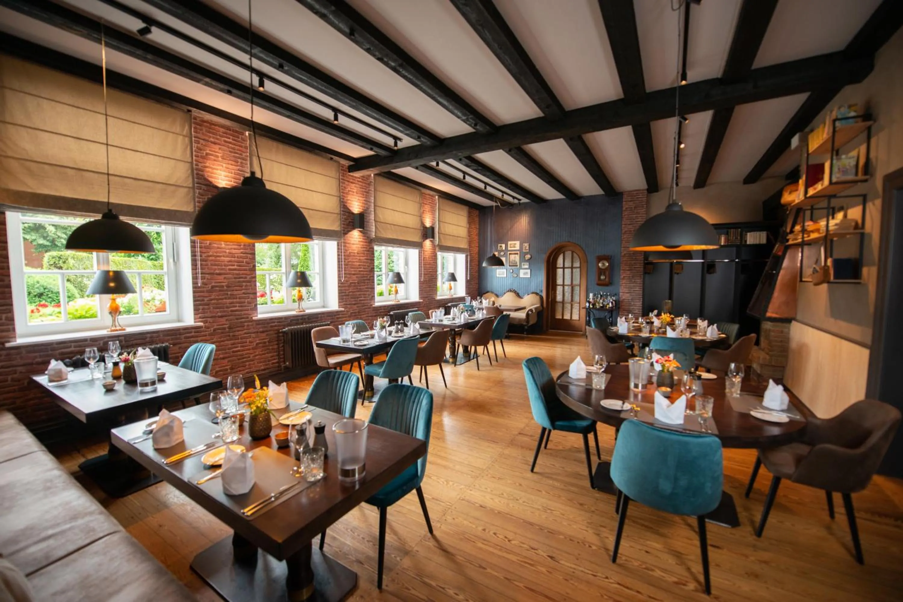 Restaurant/places to eat in Hotel & Restaurant Alte Schule