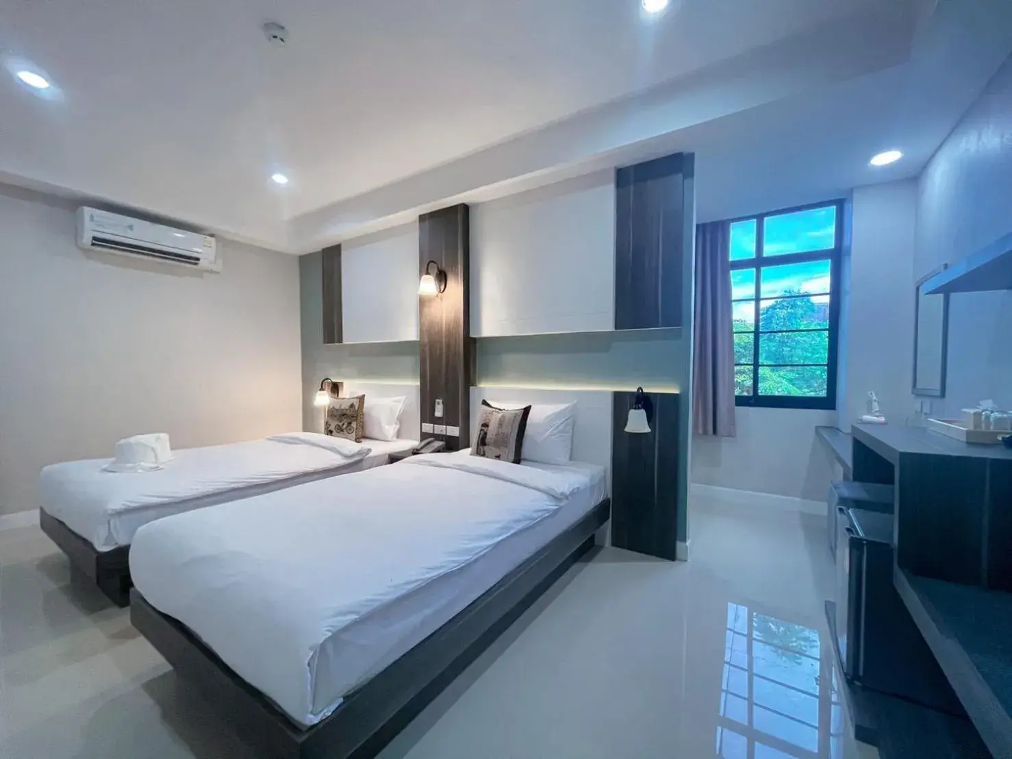 Standard Twin Room in We Resident Hotel Standard Twin Room in We Resident Hotel