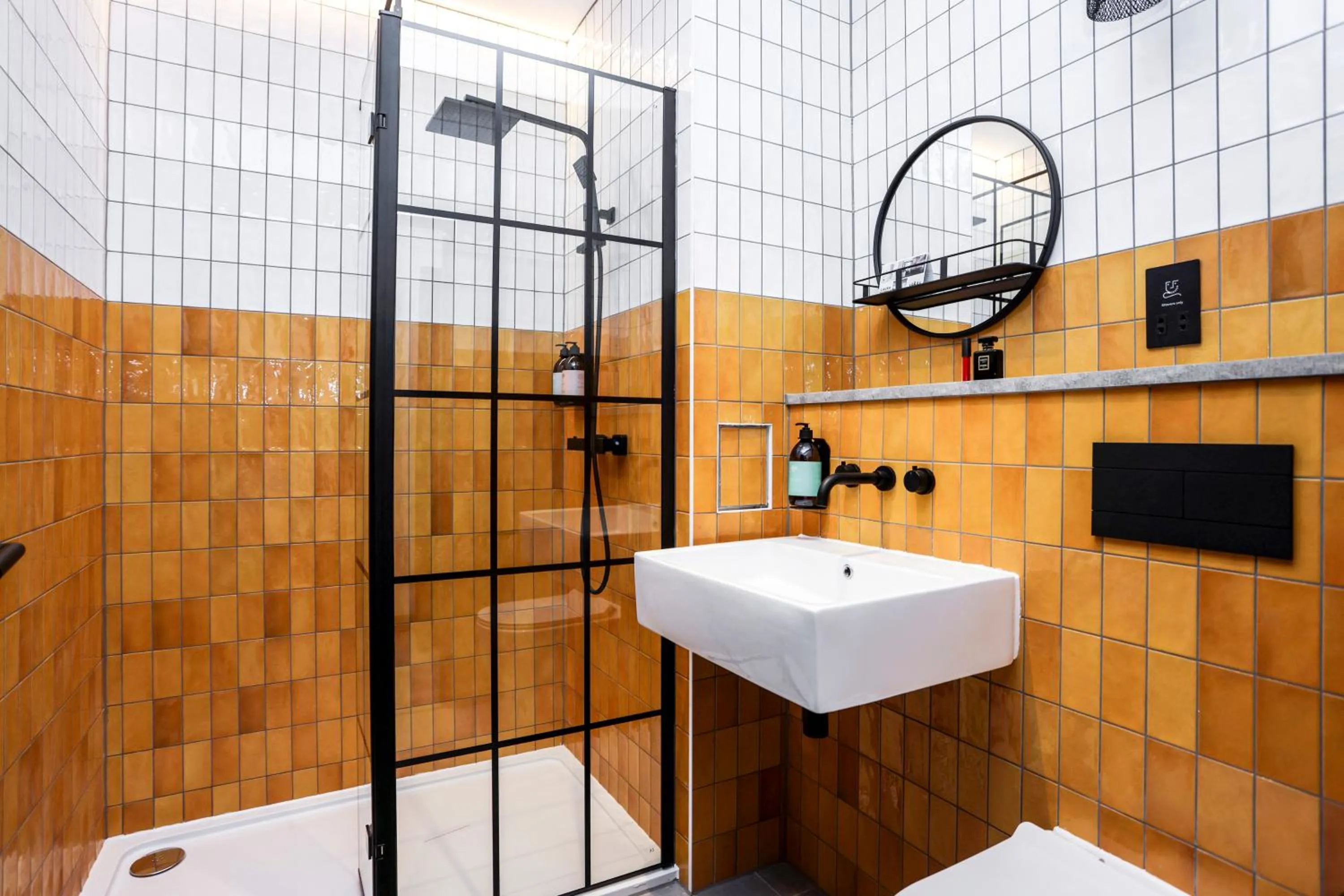 Bathroom in The Brewers Rooms Contemporary Aparthotel