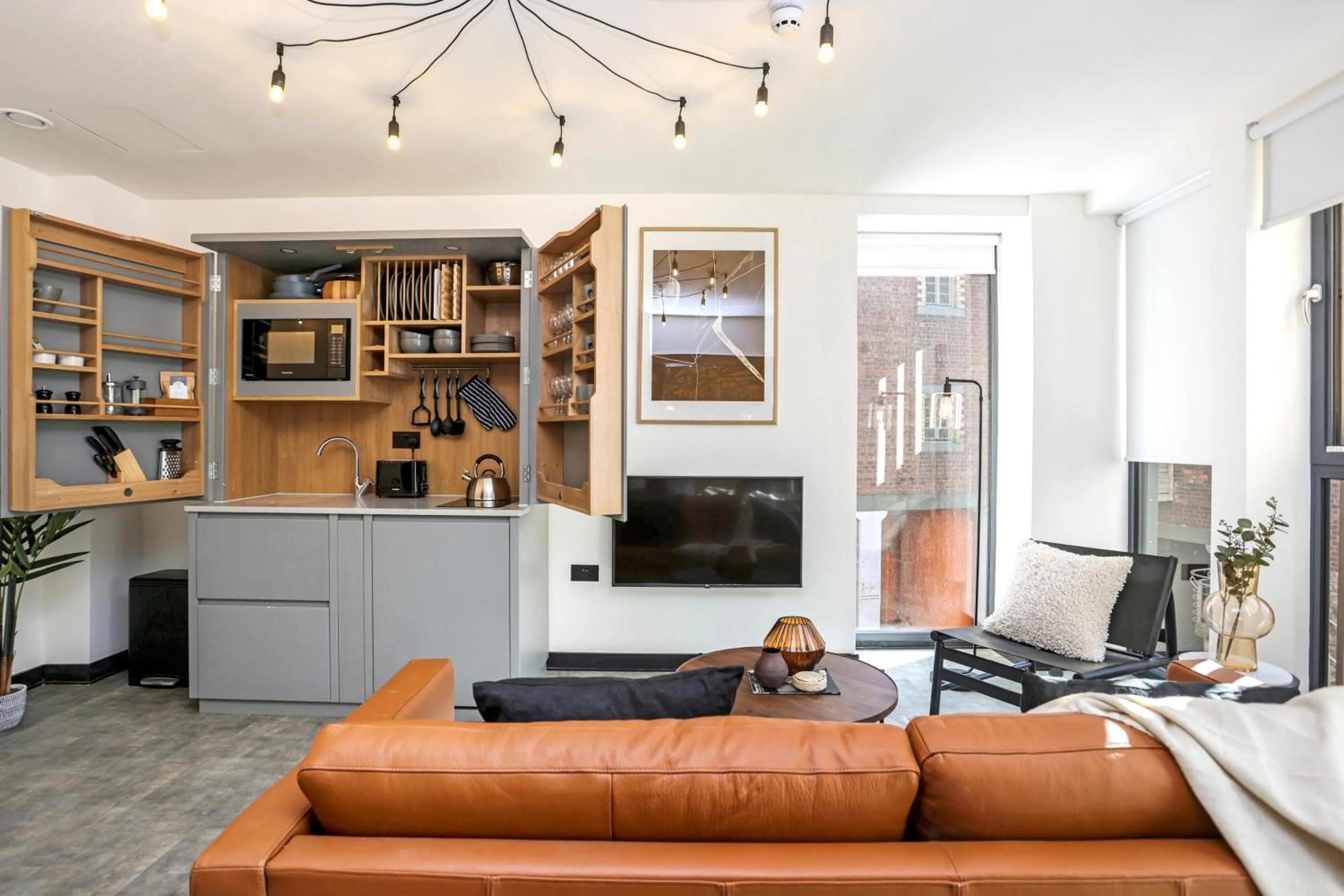 Kitchen or kitchenette in The Brewers Rooms Contemporary Aparthotel