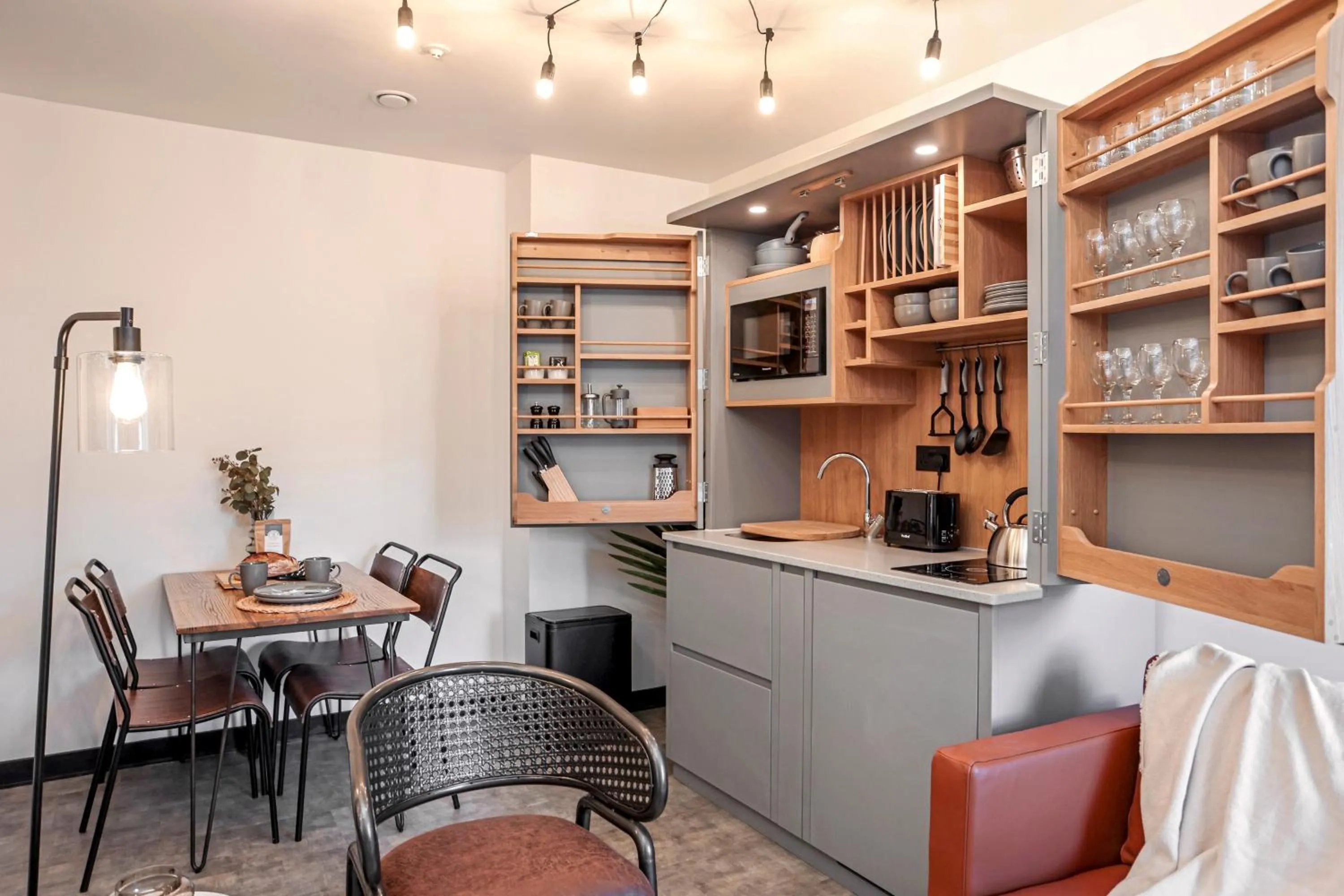 Kitchen or kitchenette in The Brewers Rooms Contemporary Aparthotel