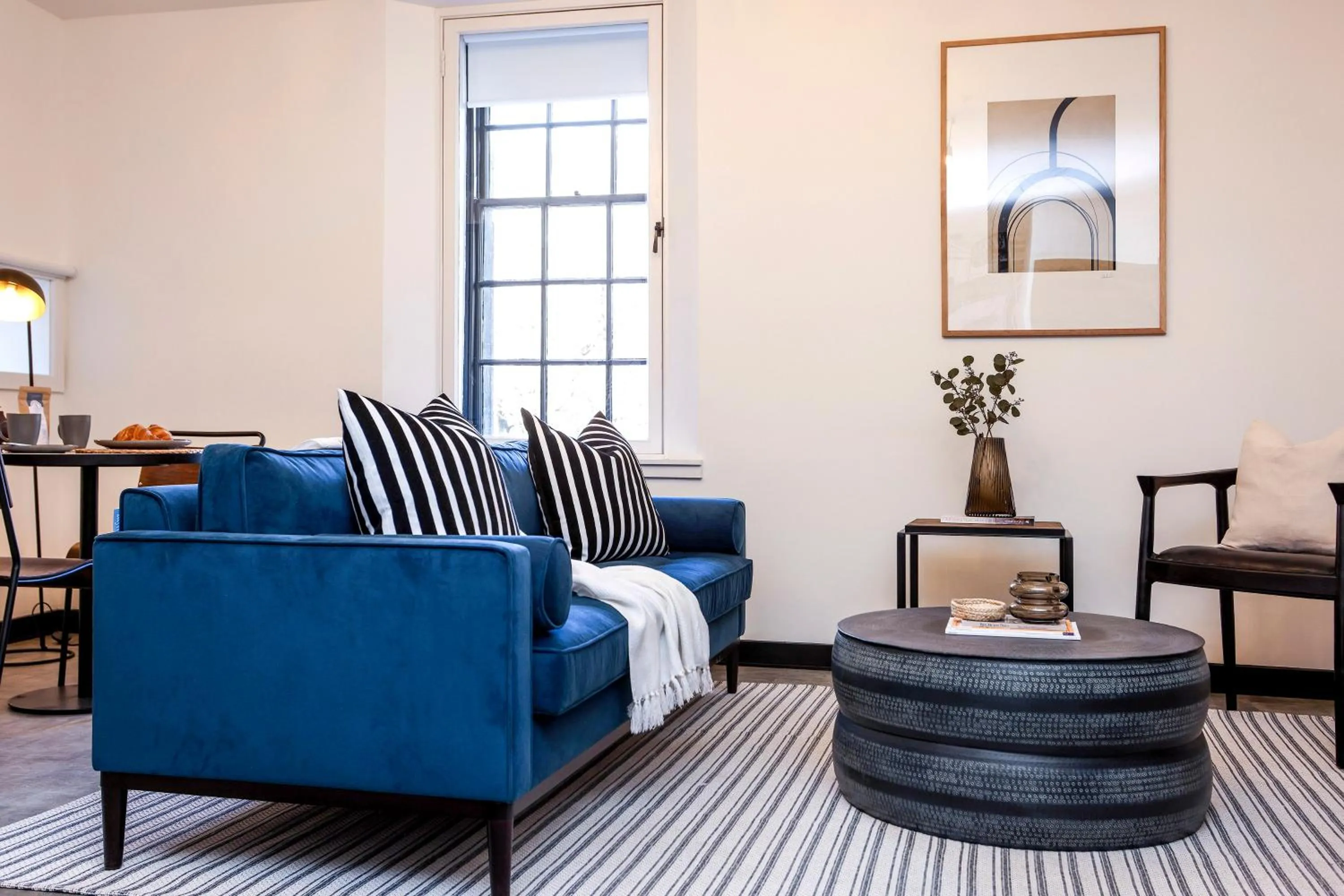 Living room in The Brewers Rooms Contemporary Aparthotel