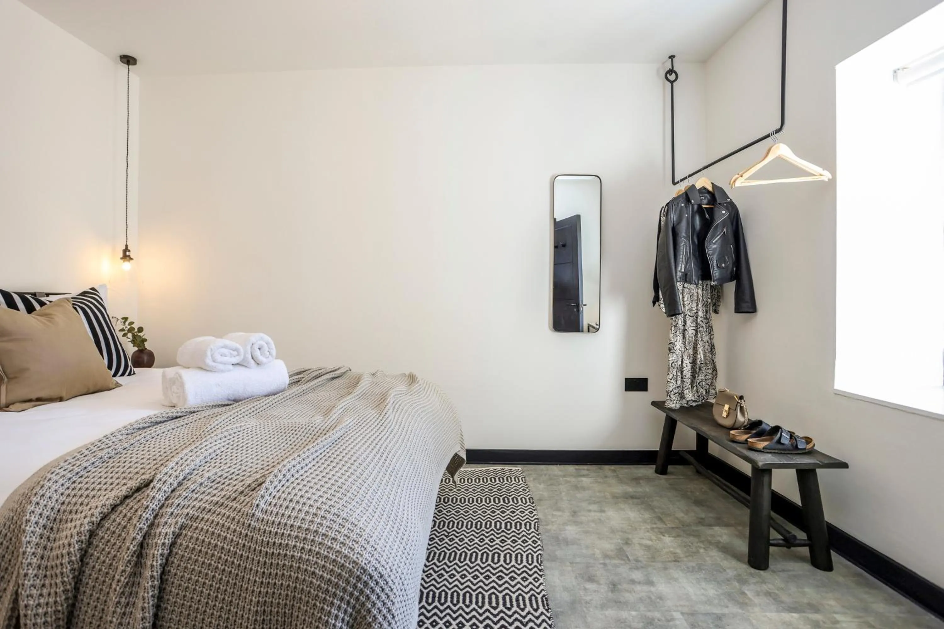 Photo of the whole room, Bed in The Brewers Rooms Contemporary Aparthotel