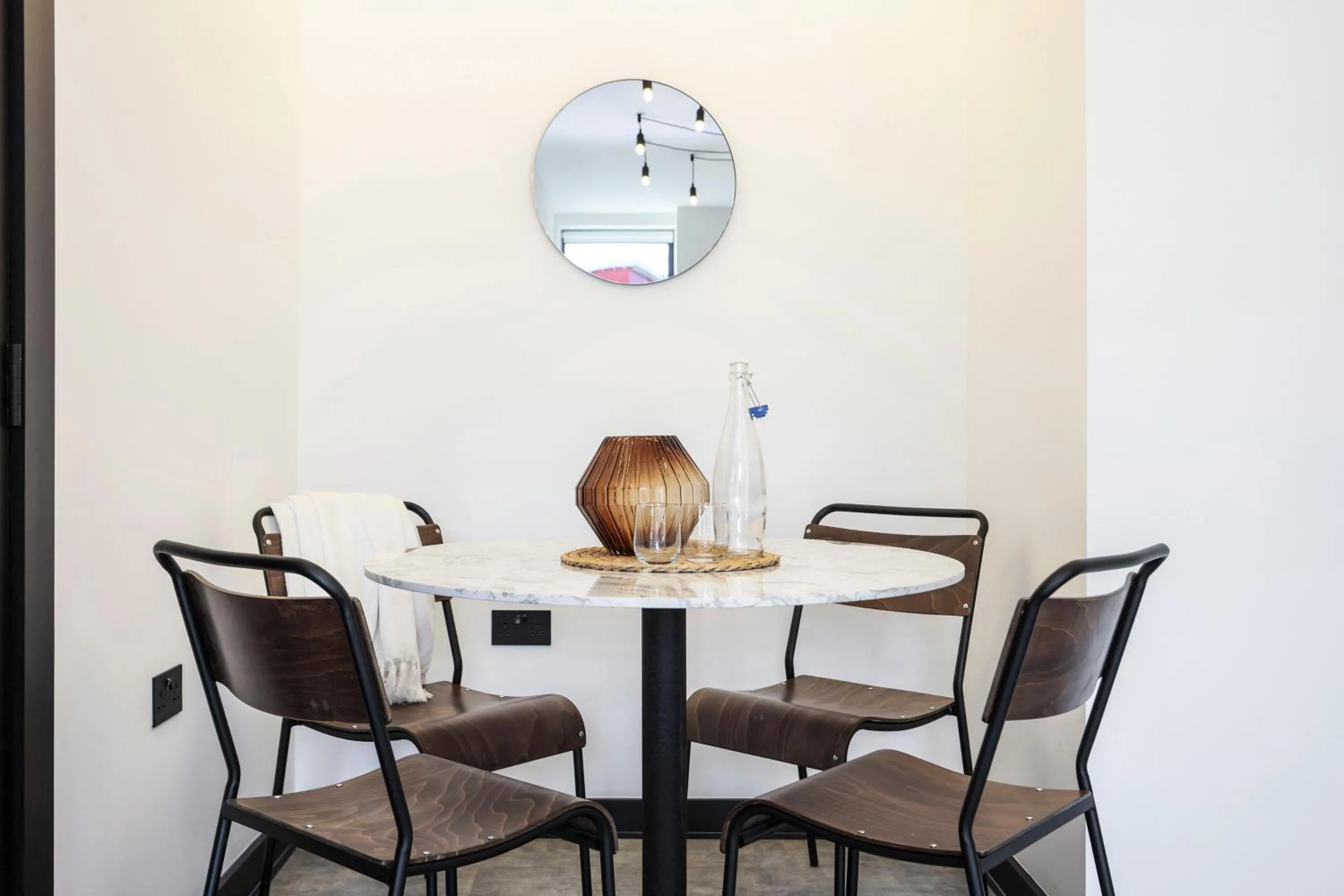 Dining area in The Brewers Rooms Contemporary Aparthotel