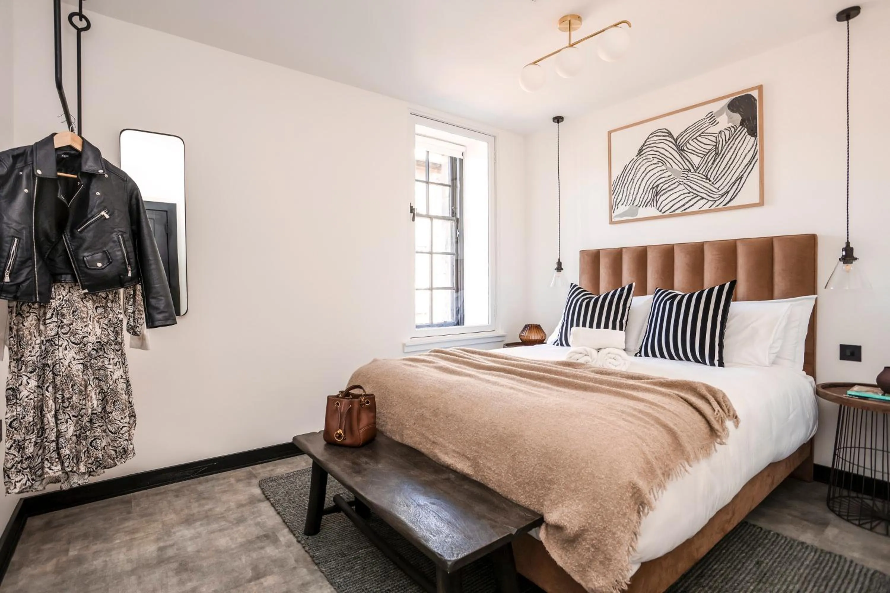 Bed in The Brewers Rooms Contemporary Aparthotel