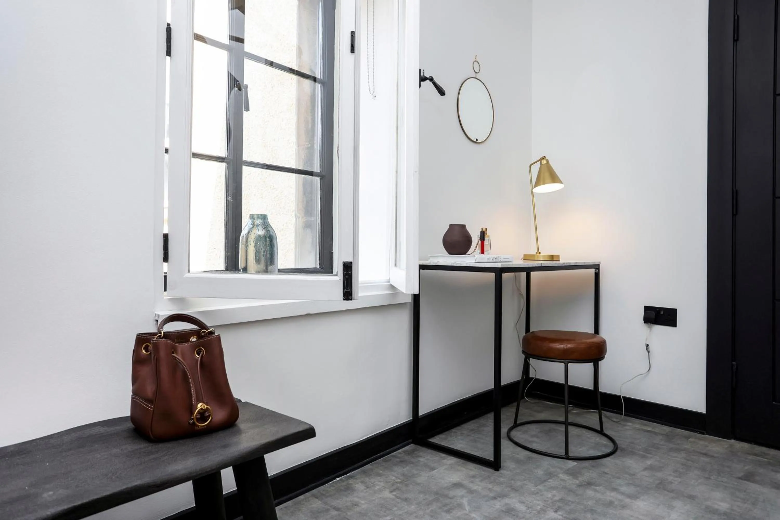 Seating area in The Brewers Rooms Contemporary Aparthotel