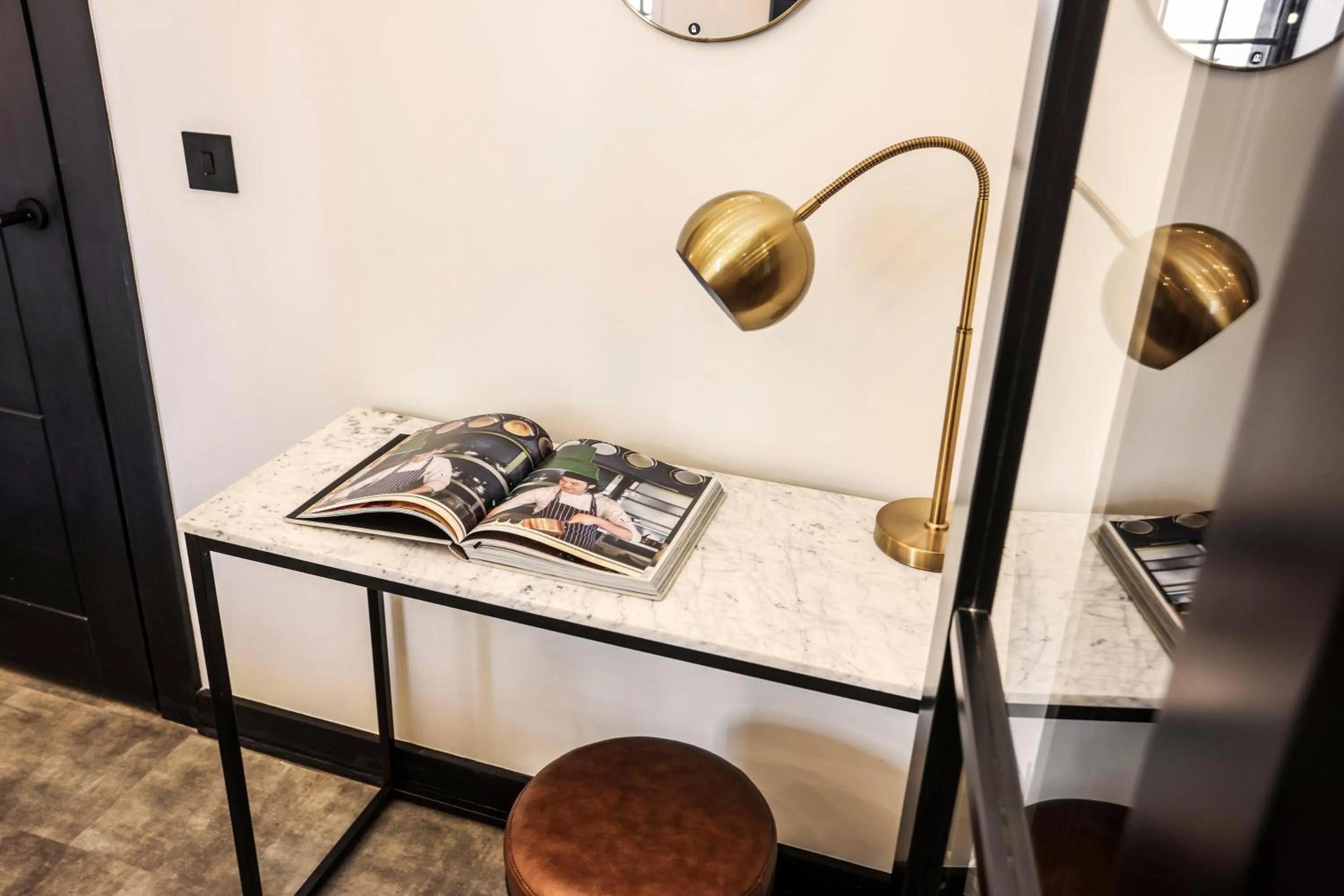 Seating area in The Brewers Rooms Contemporary Aparthotel