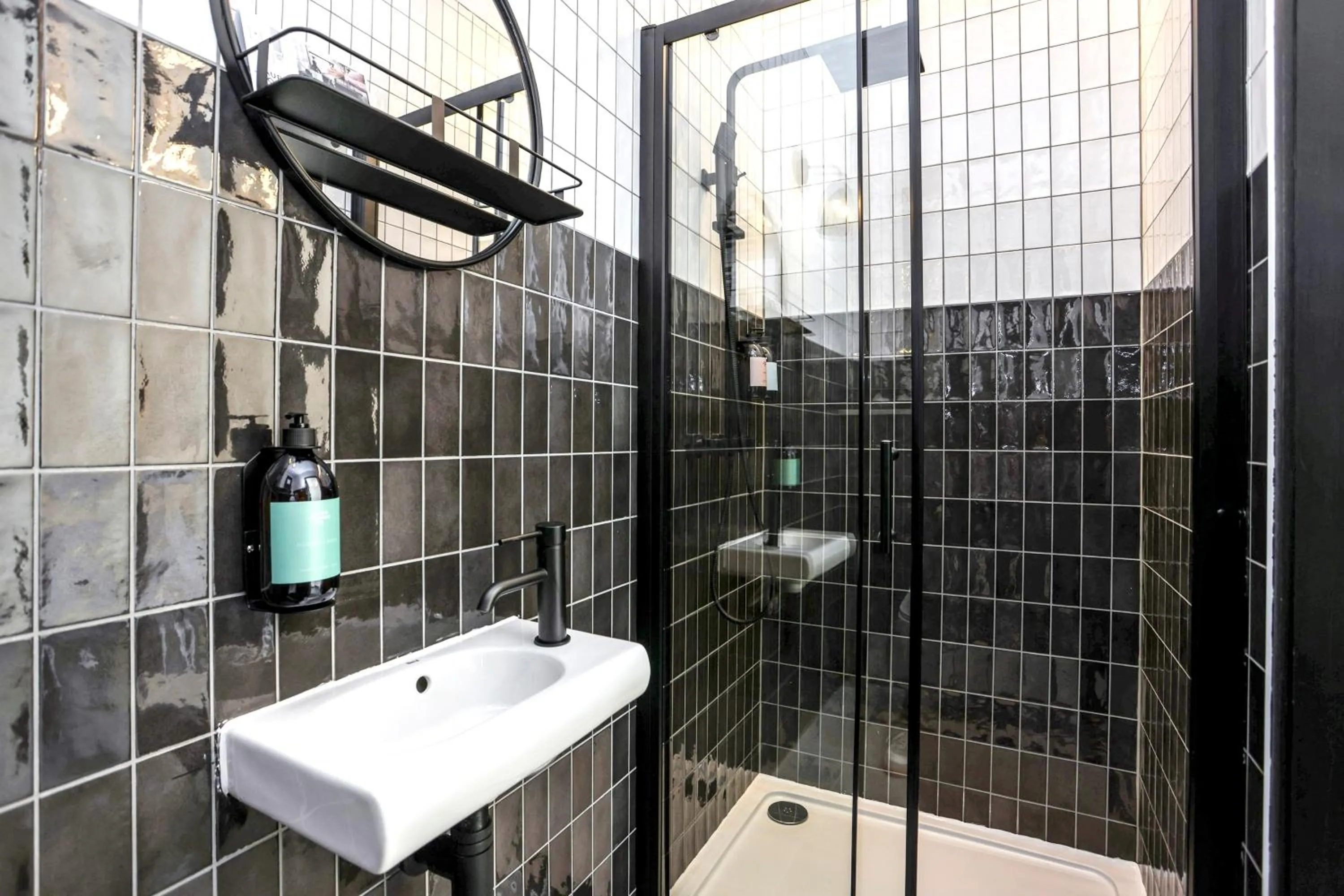 Bathroom in The Brewers Rooms Contemporary Aparthotel