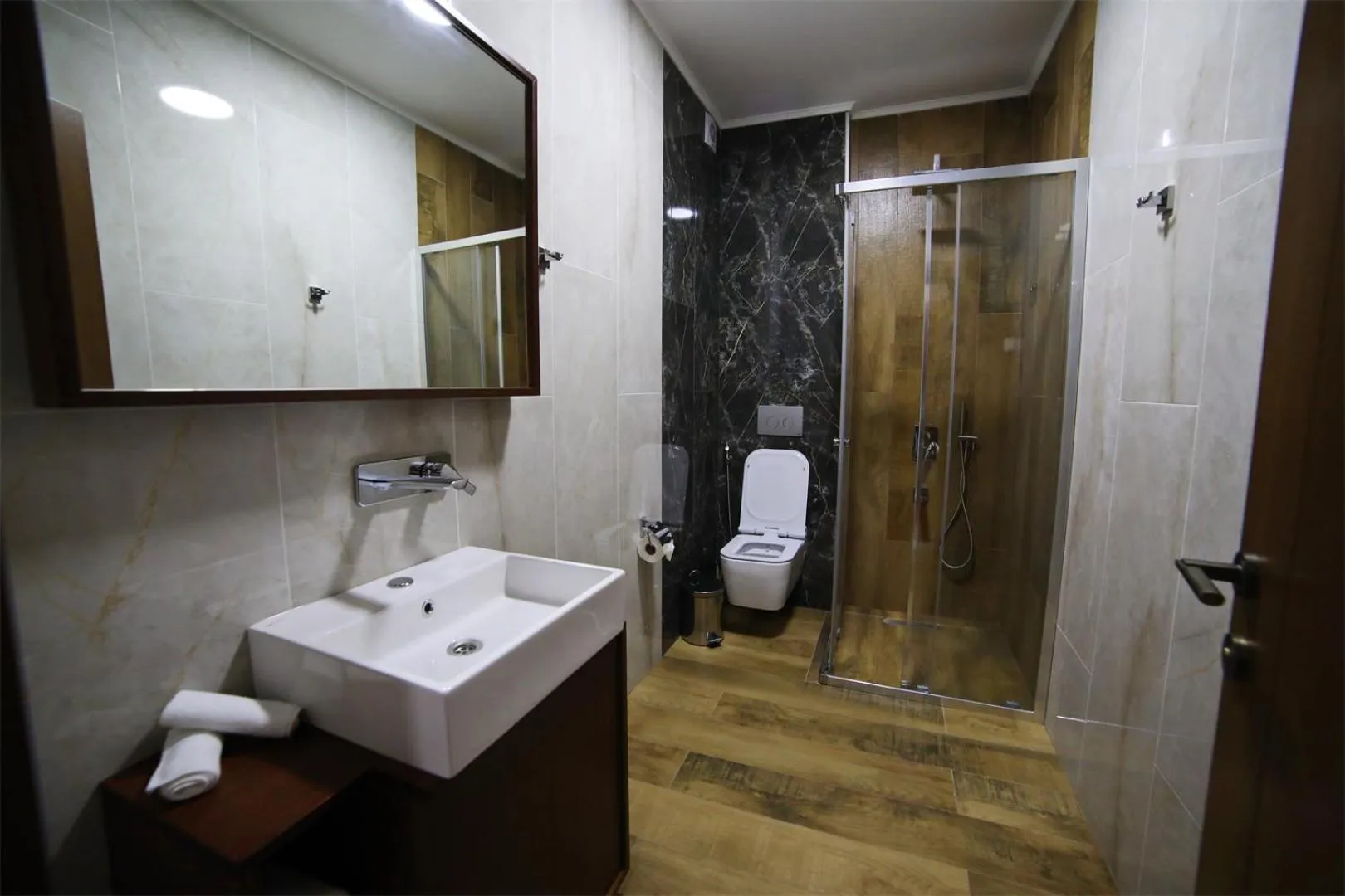 Bathroom in Hotel Chateau Kvirike