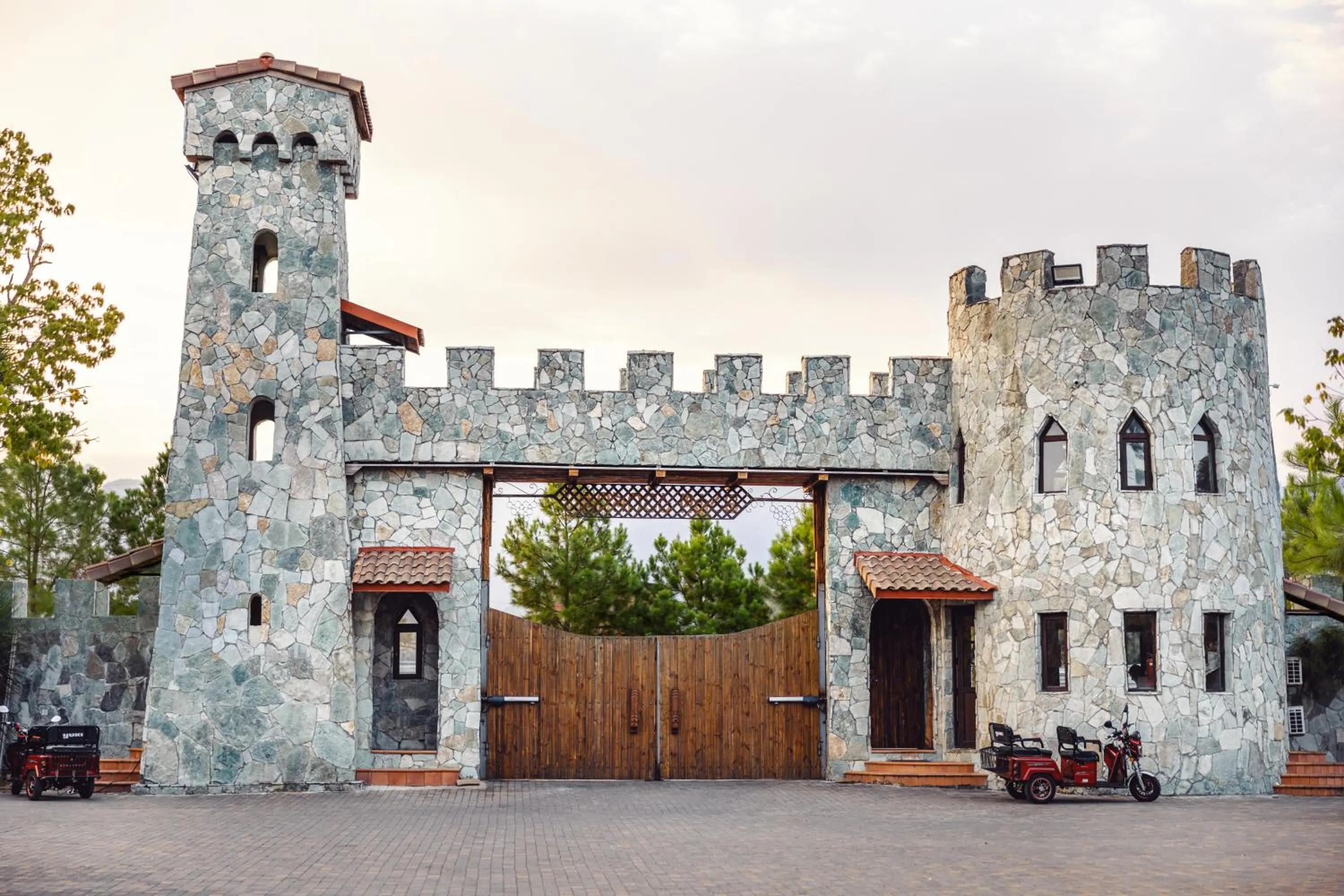 Property building in Hotel Chateau Kvirike