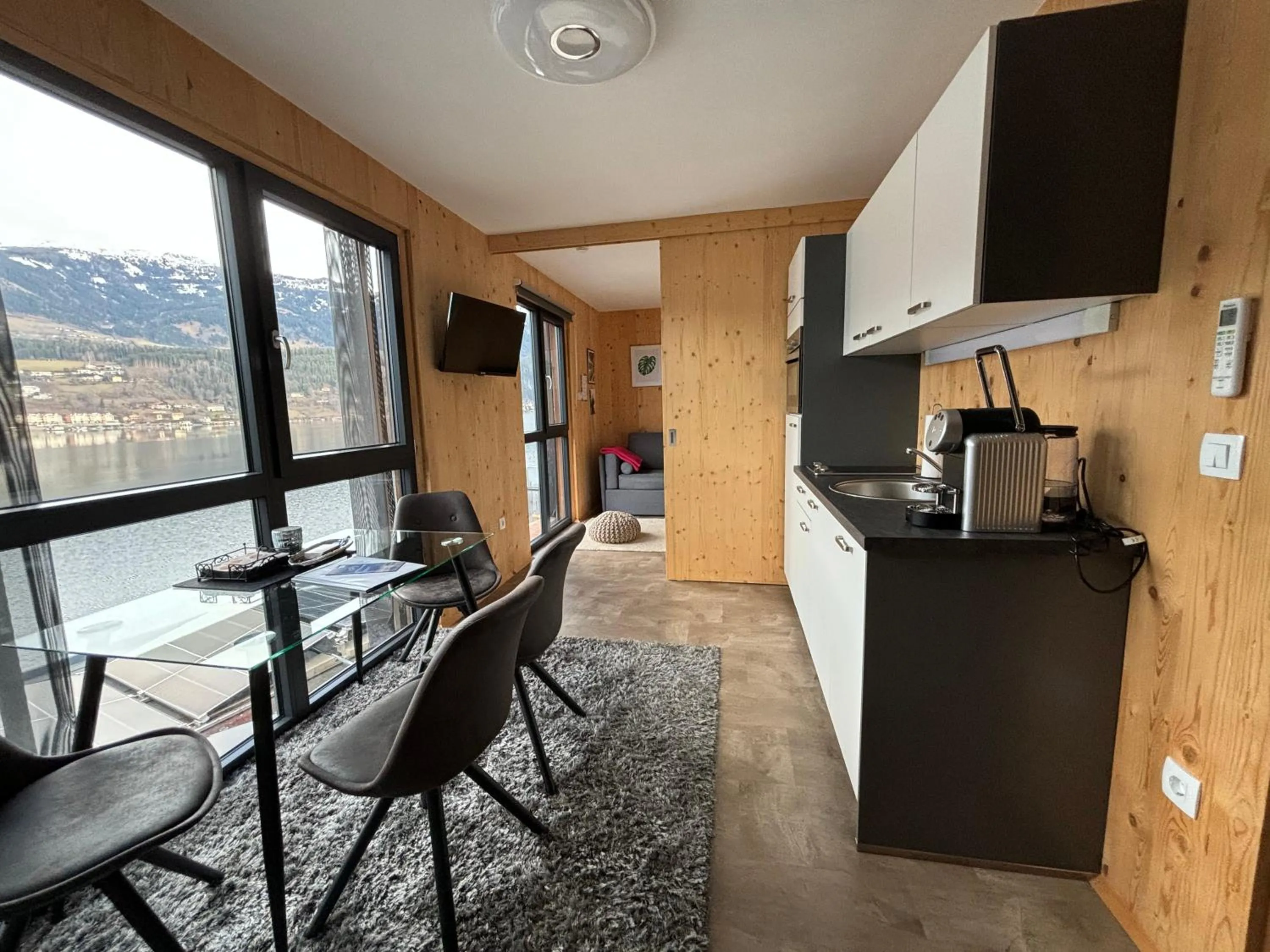 Kitchen or kitchenette in Kantor Village am Millstätter See - Boutique-Chalets und Lodges