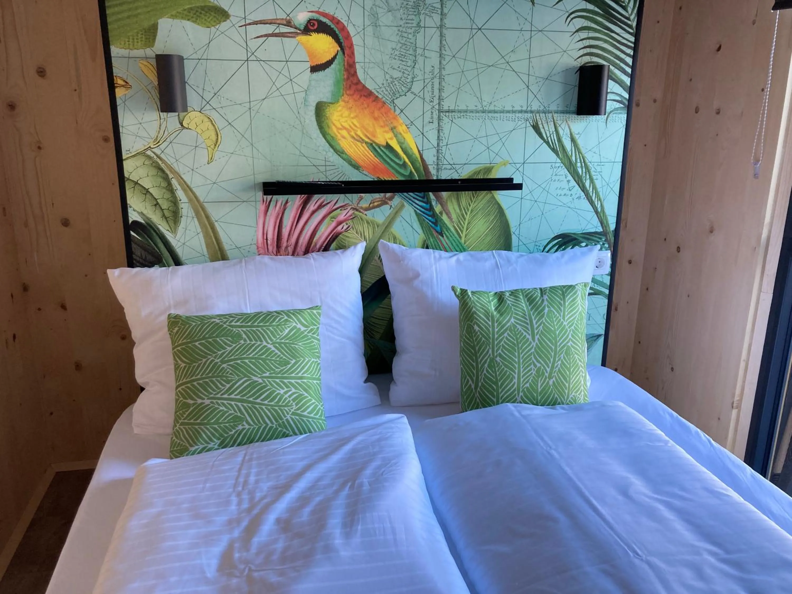 Bed in Kantor Village am Millstätter See - Boutique-Chalets und Lodges
