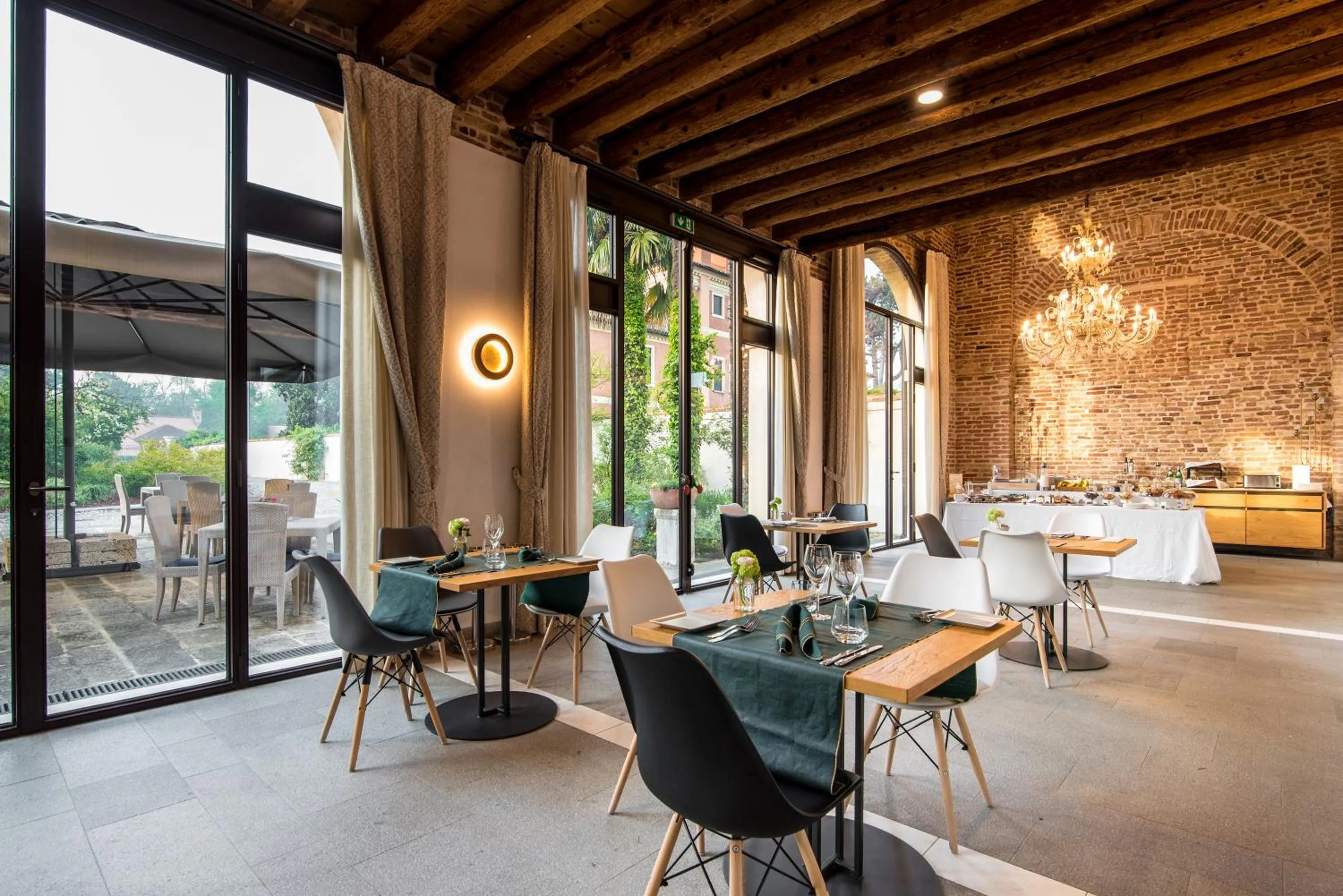 Dining area in Hotel Ristorante Magia del Brenta