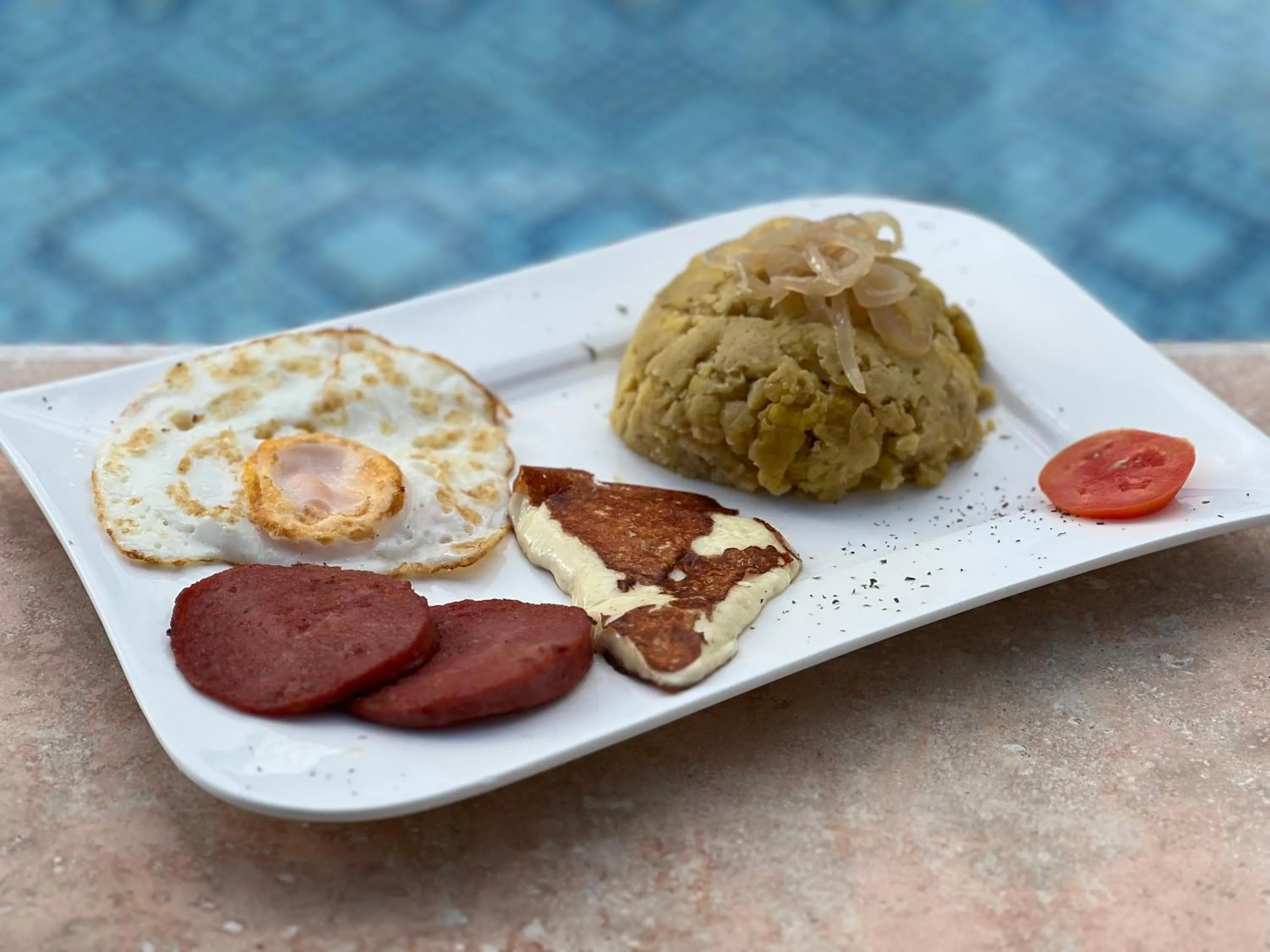 Food in Costa Love Hotel Aeropuerto