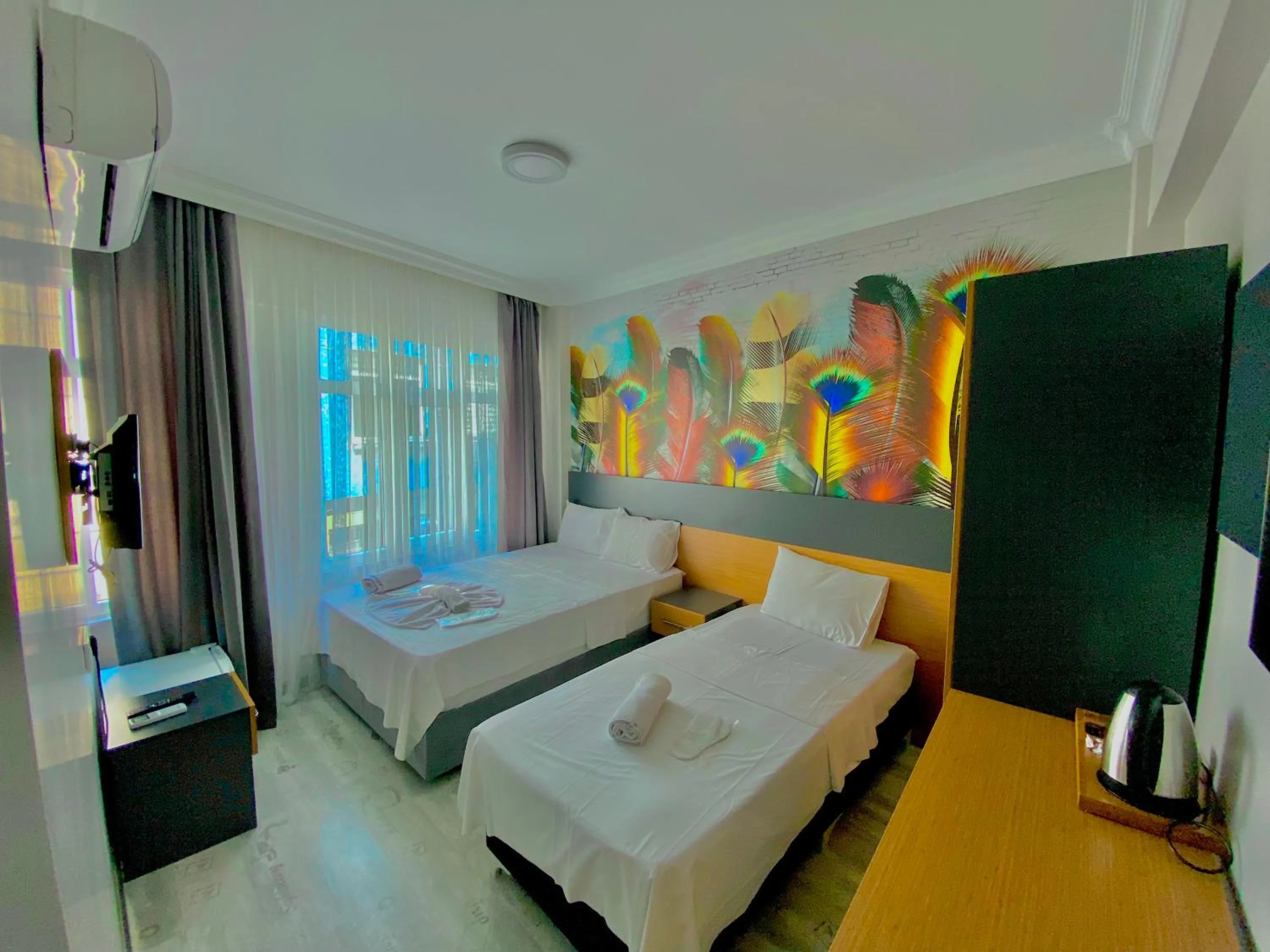 Photo of the whole room, Bed in Victorious Hotel