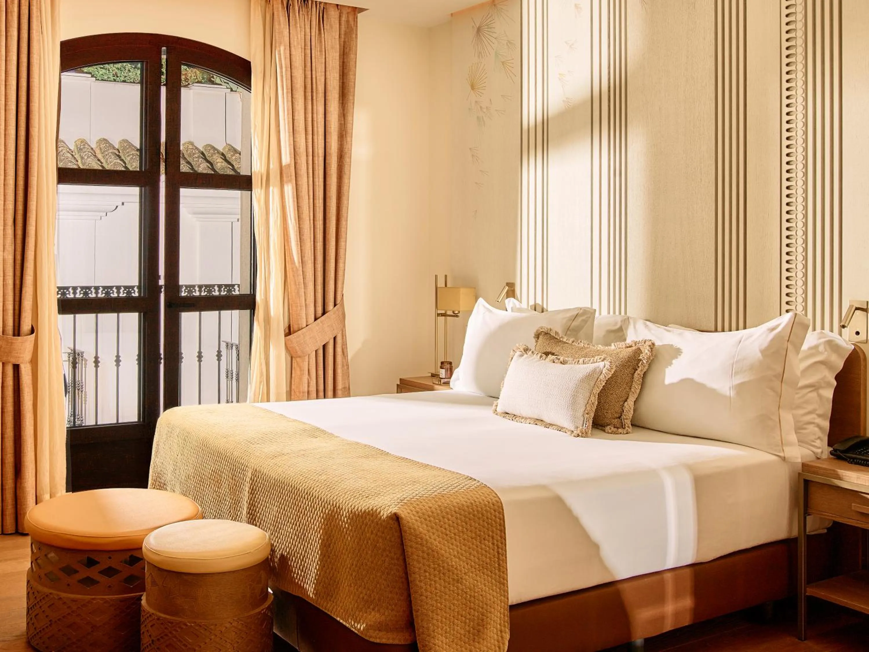 Bed in Hotel El Pilar Andalucia