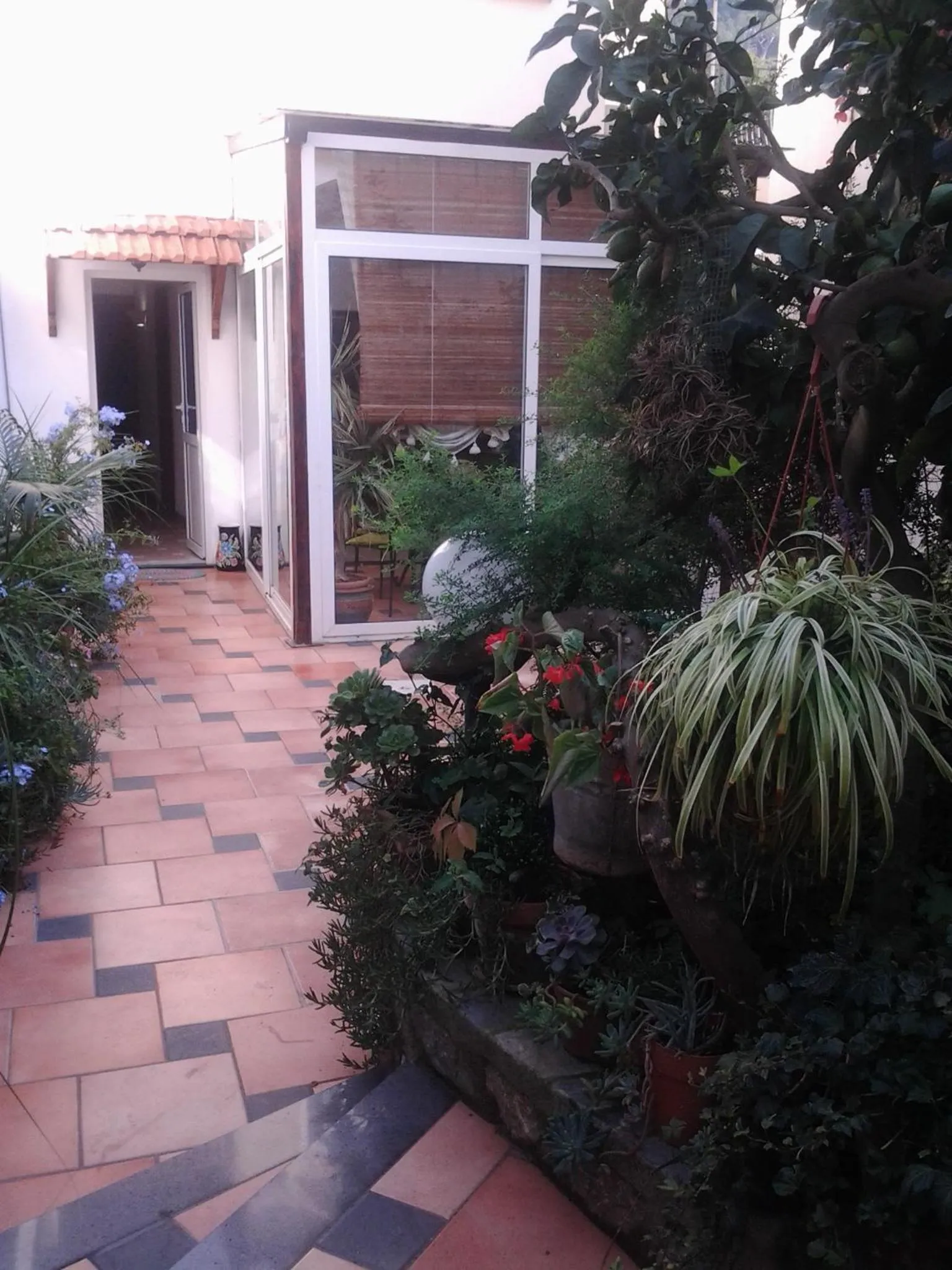 Facade/entrance in B&B Angelide