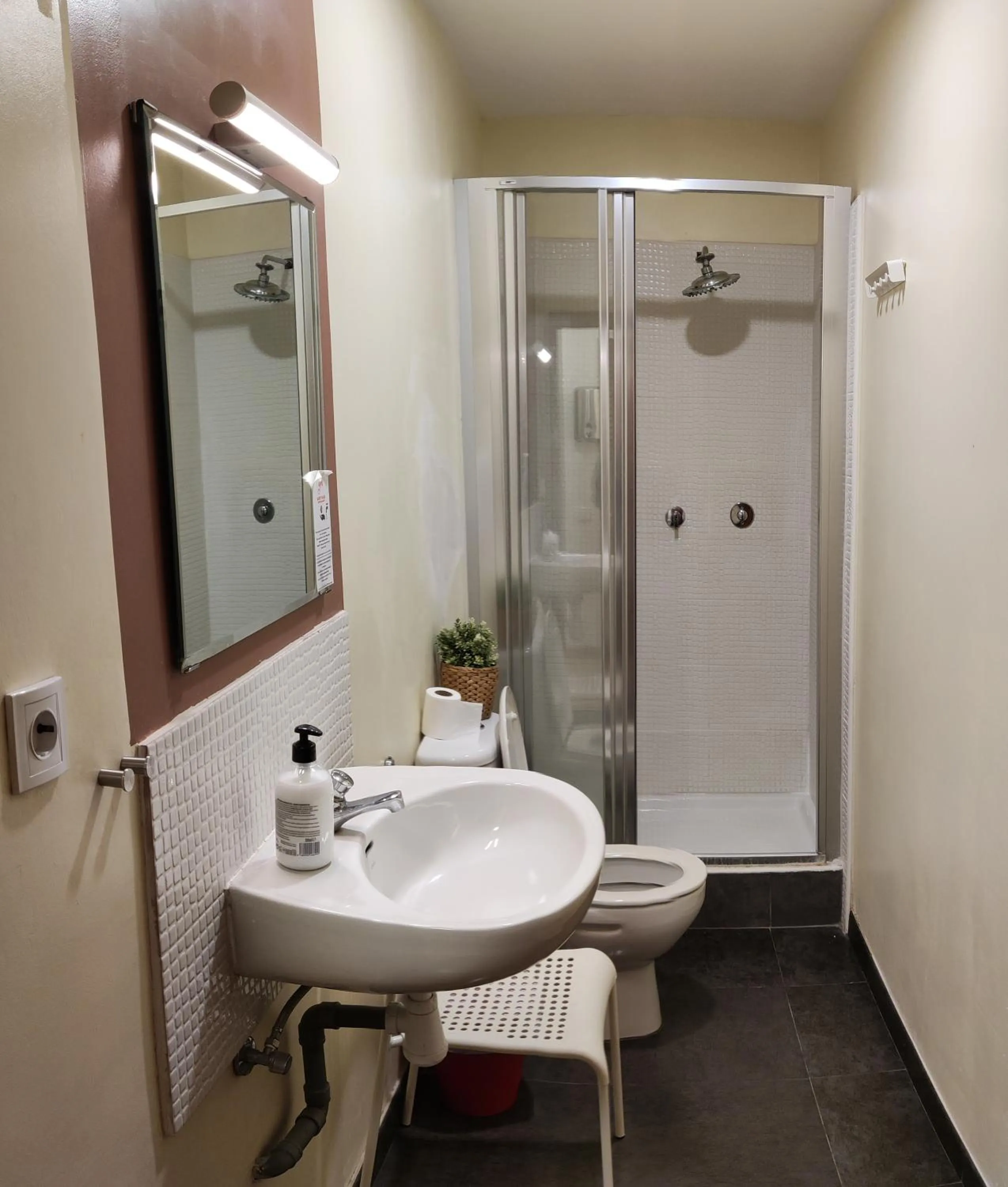 Bathroom in Guest House Barcelona Bruc